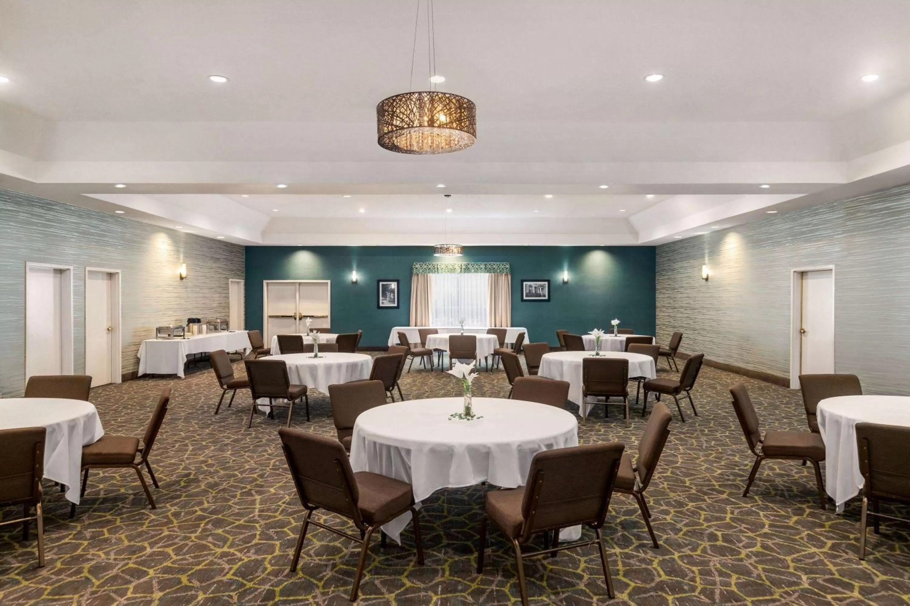 Meeting/conference room in Wingate by Wyndham Port Wentworth Savannah Area