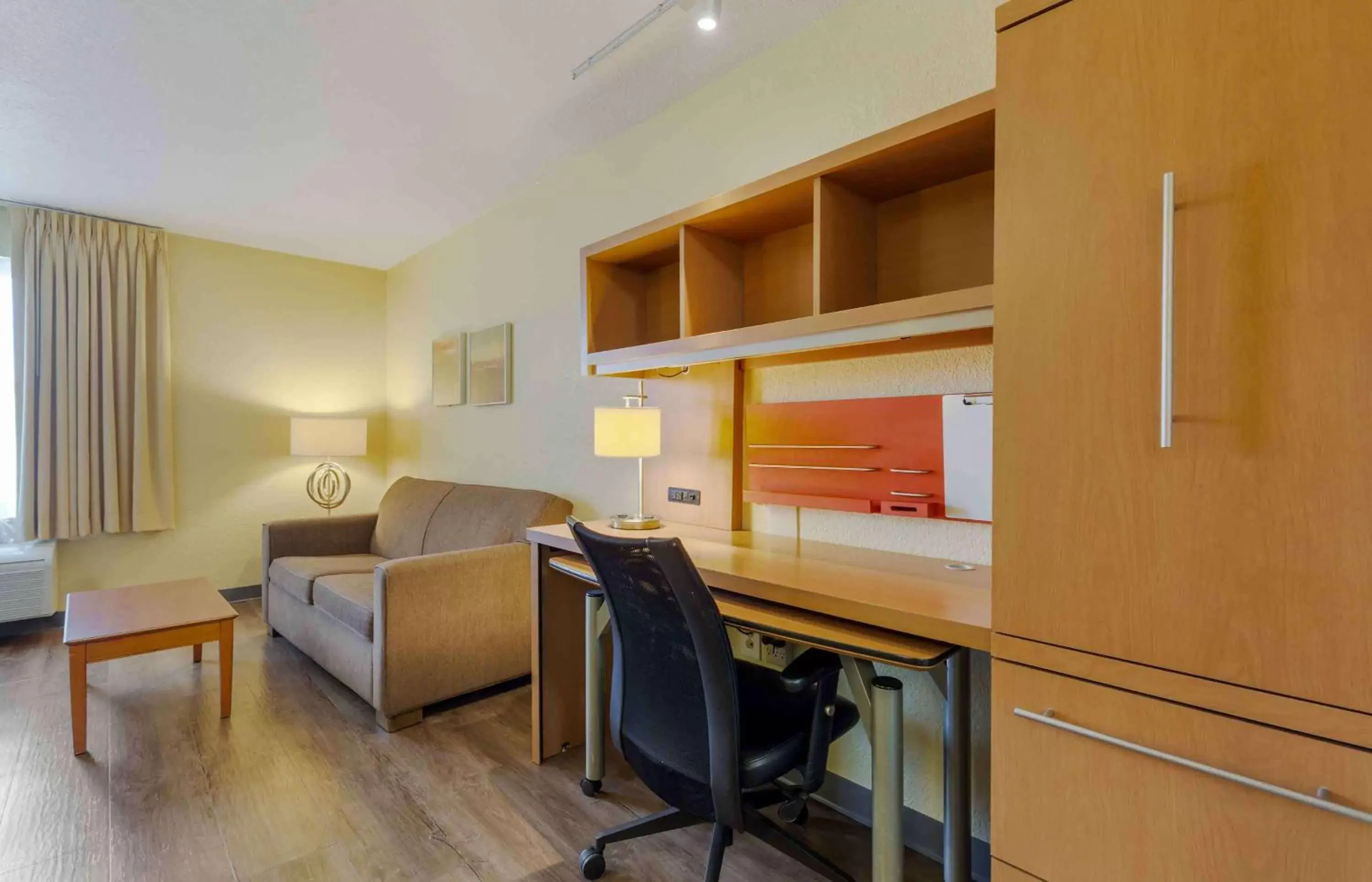 Bedroom in Extended Stay America Suites - Chantilly - Dulles