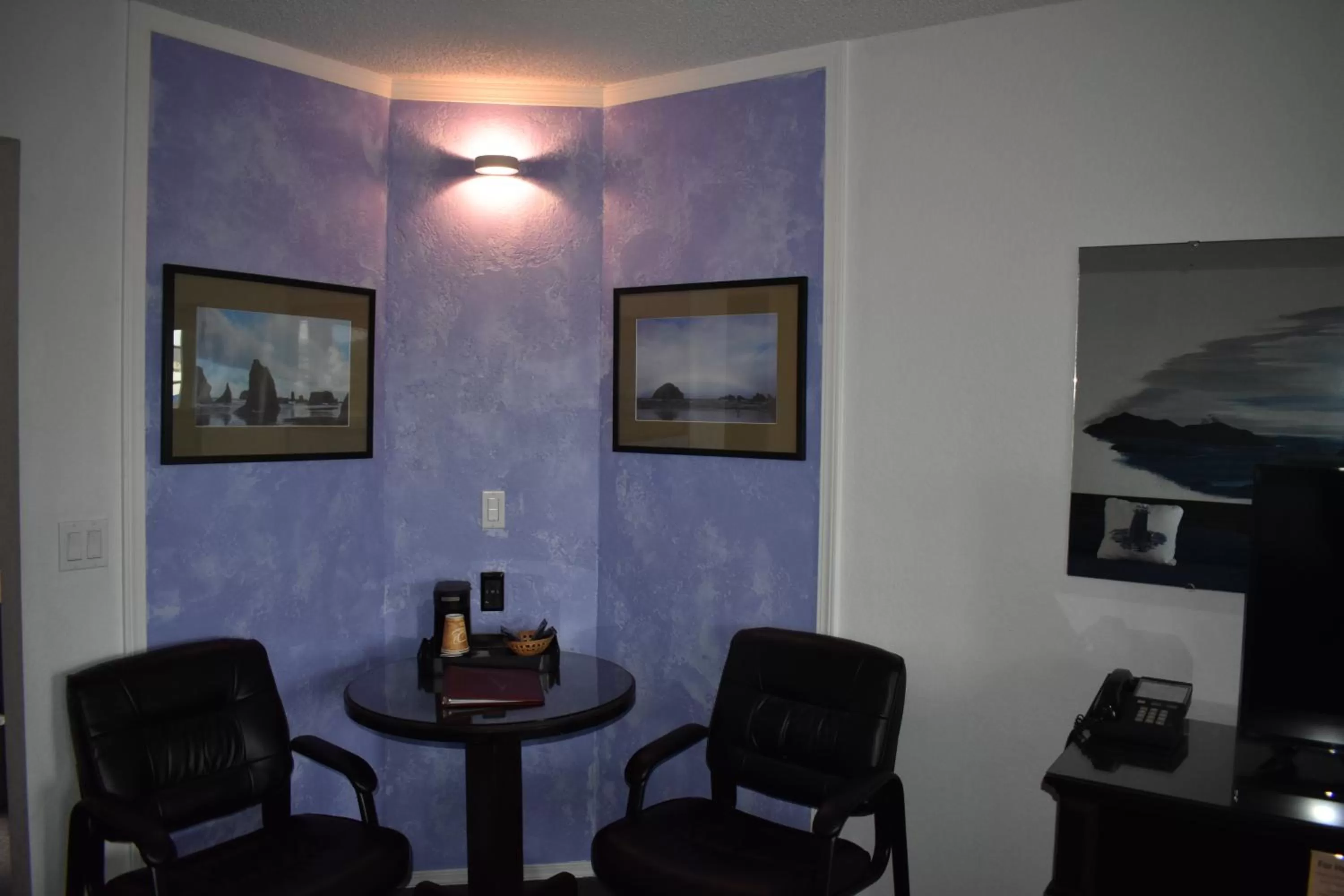 Seating Area in Lighthouse Cove Inn