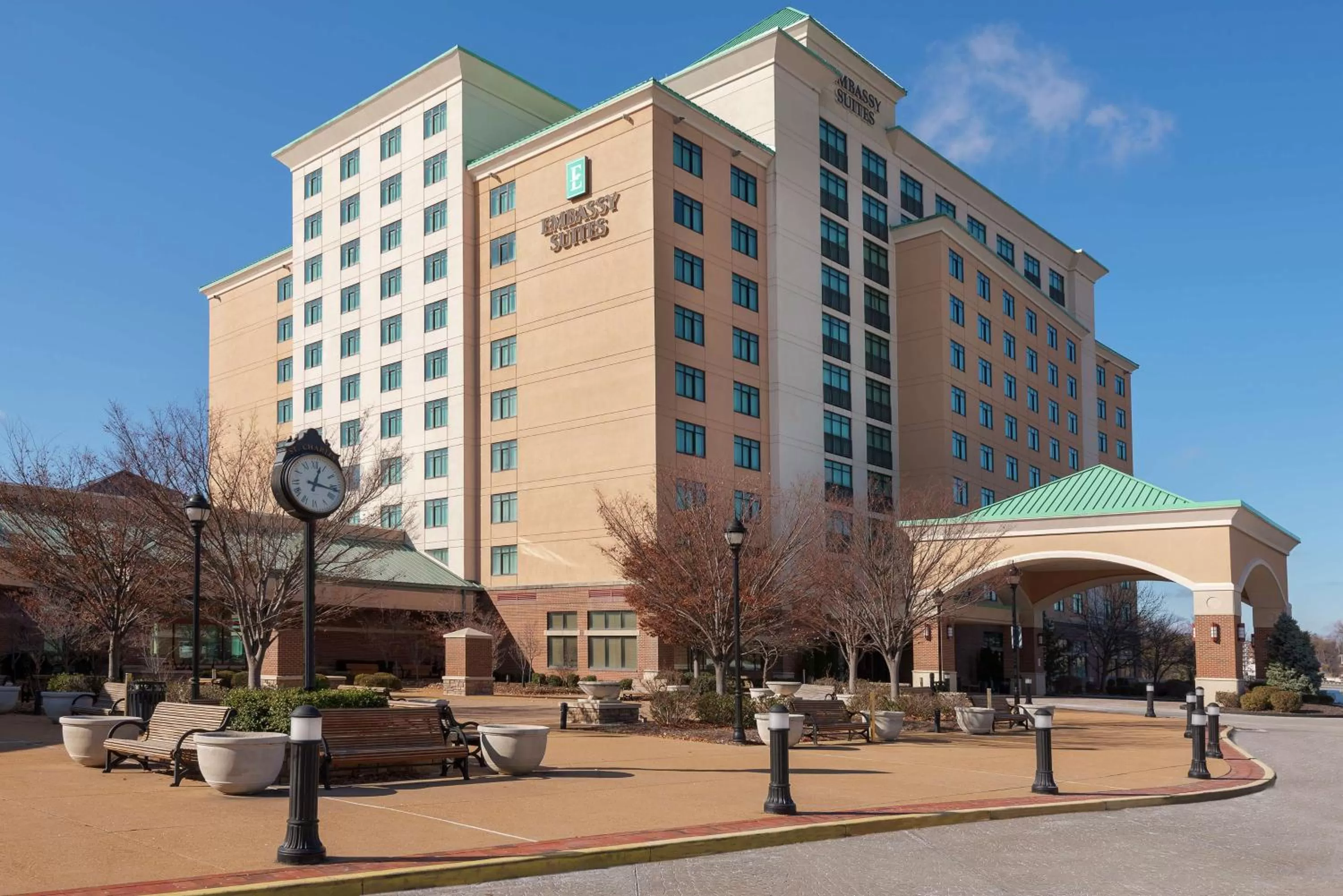 Property building in Embassy Suites by Hilton Saint Louis Saint Charles