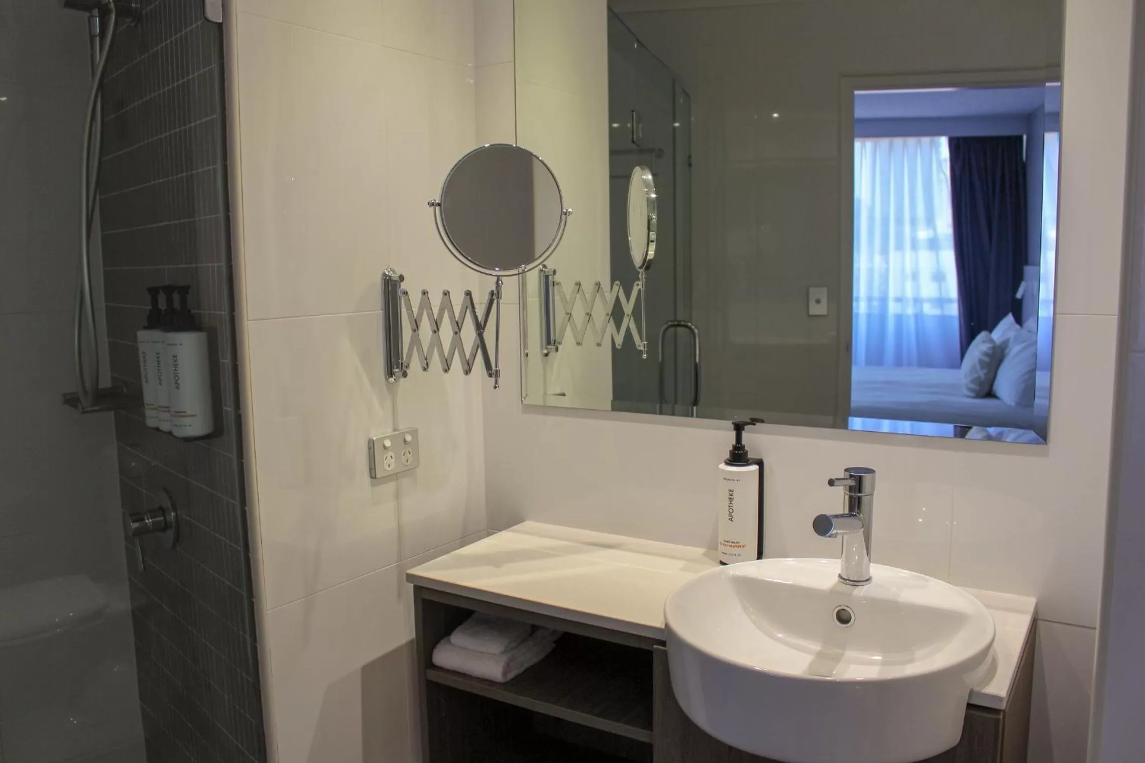 Bathroom in Mercure Brisbane Spring Hill
