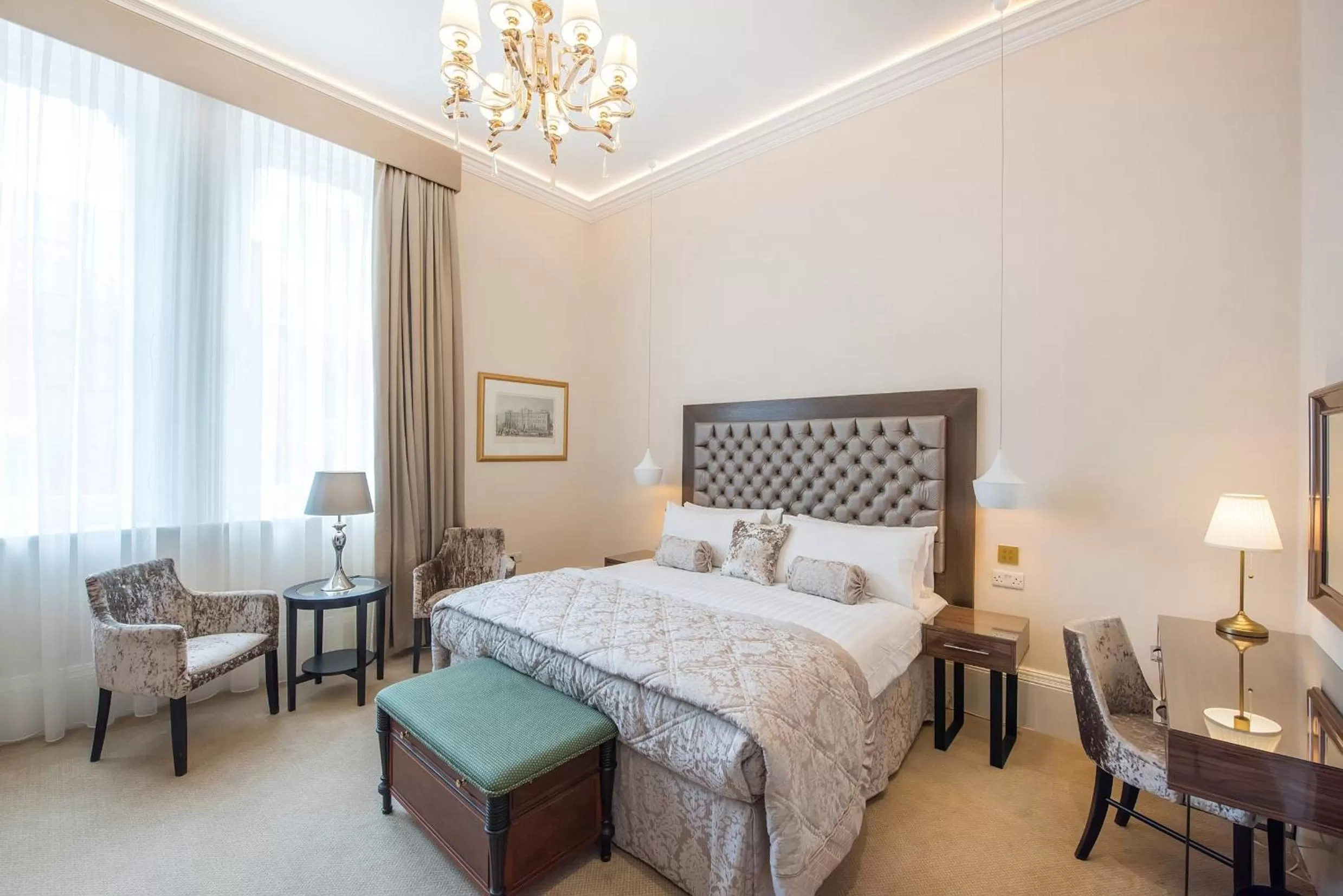 Patio, Bed in The Lansbury Heritage Hotel By Sunday - Canary Wharf London