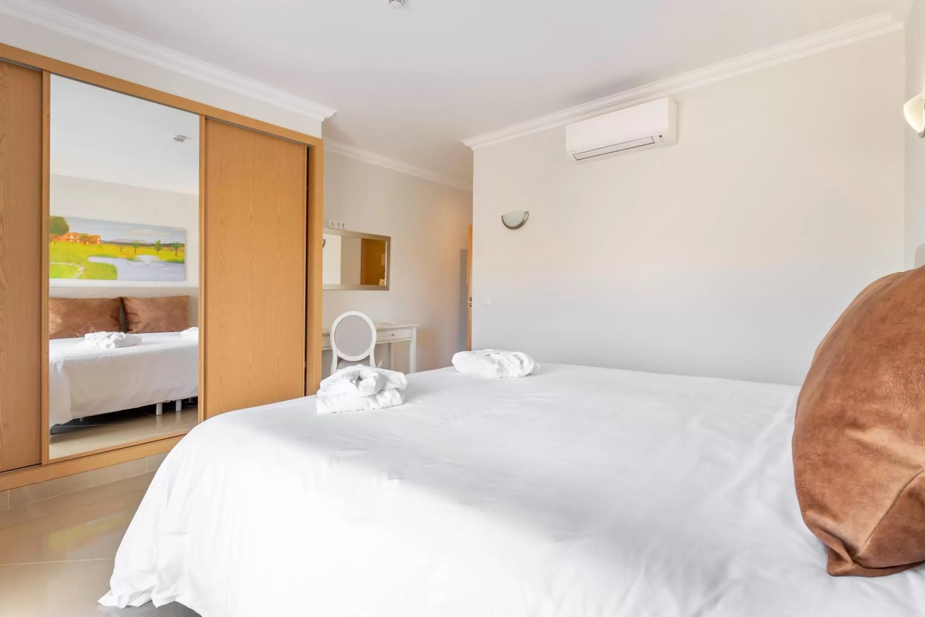 Bedroom, Bed in Boavista Golf & Spa - Bela Colina Village
