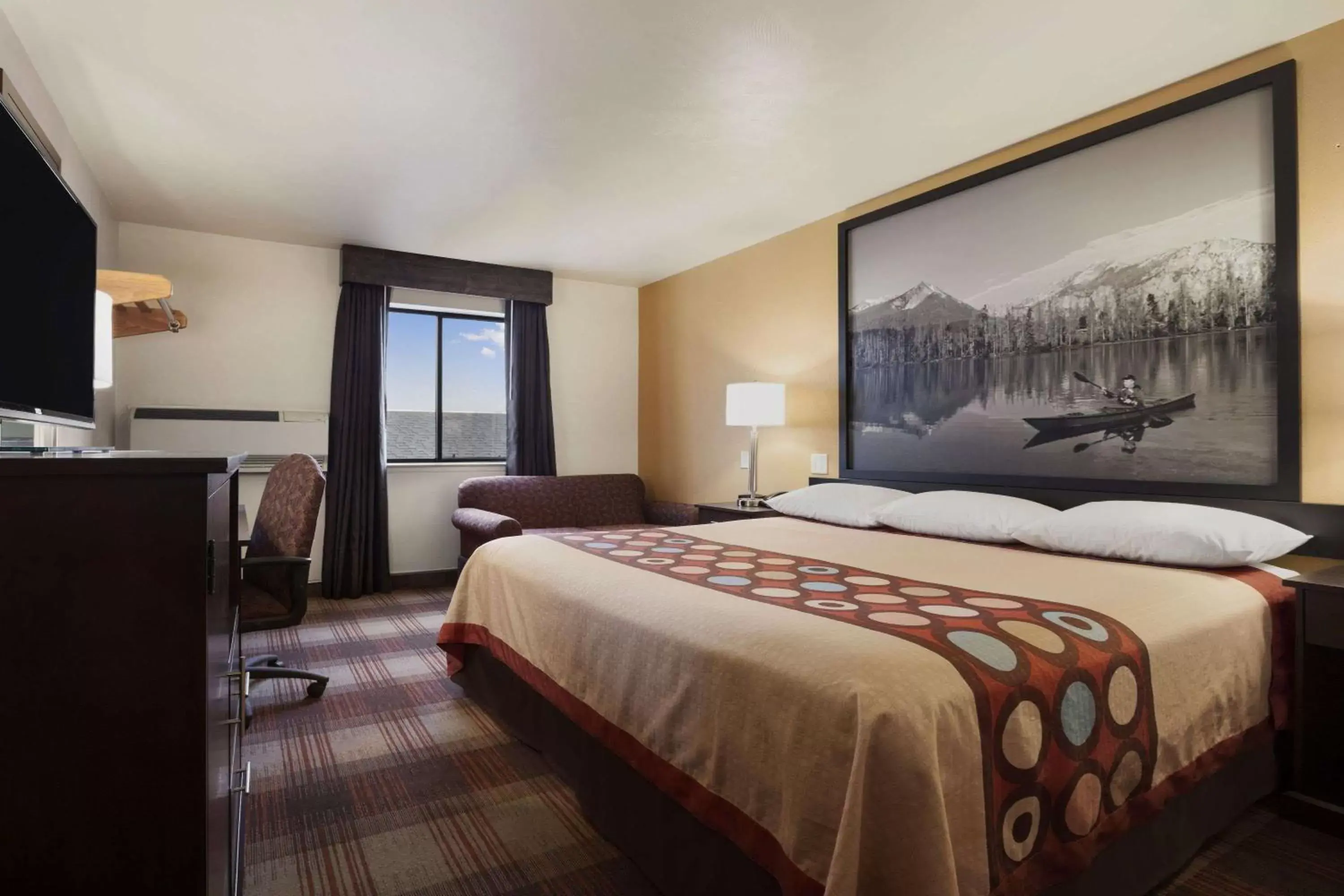 Photo of the whole room, Bed in Super 8 by Wyndham Idaho Falls