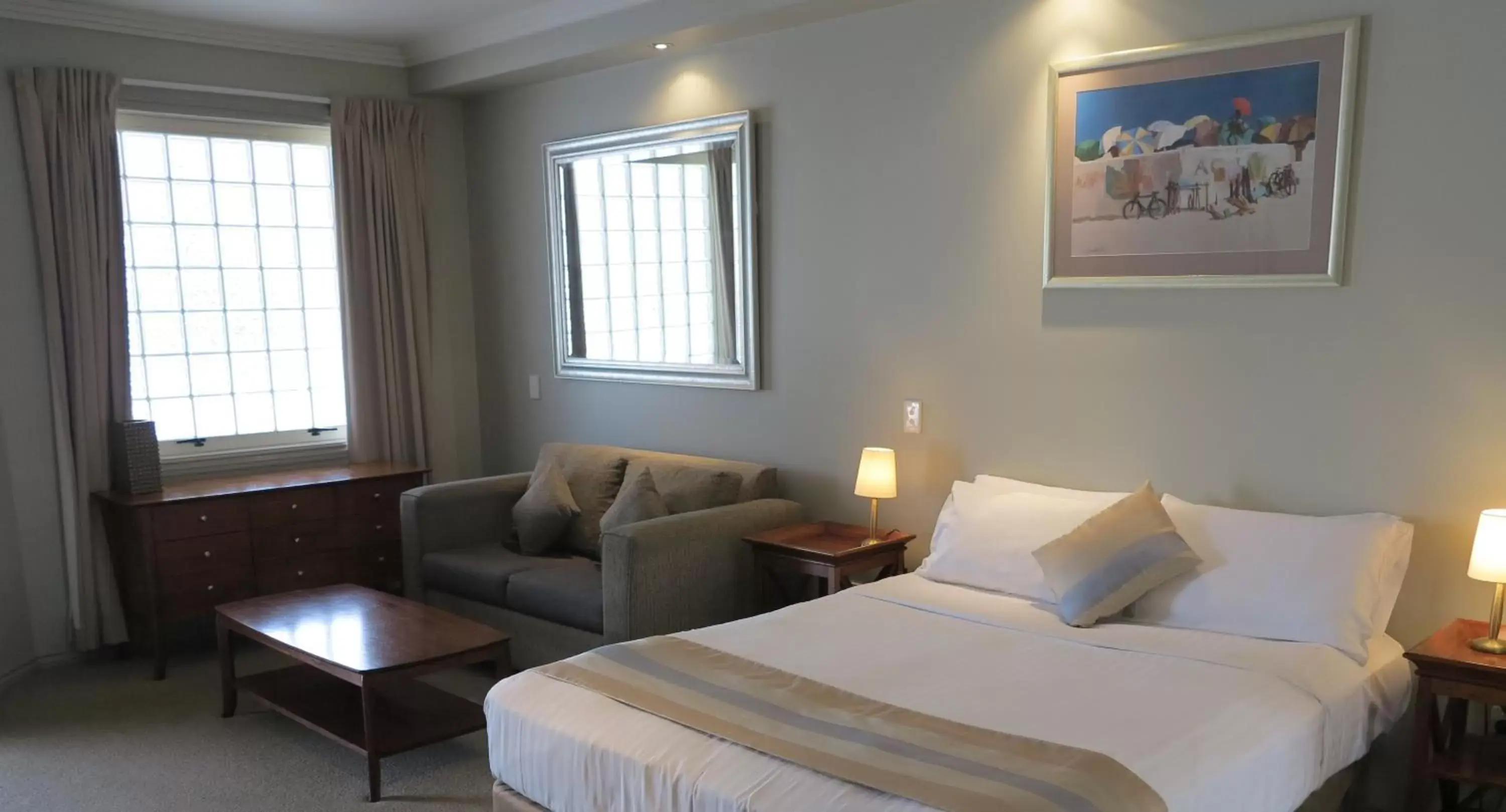 Bed in Shangri-La Gardens Bed in Shangri-La Gardens