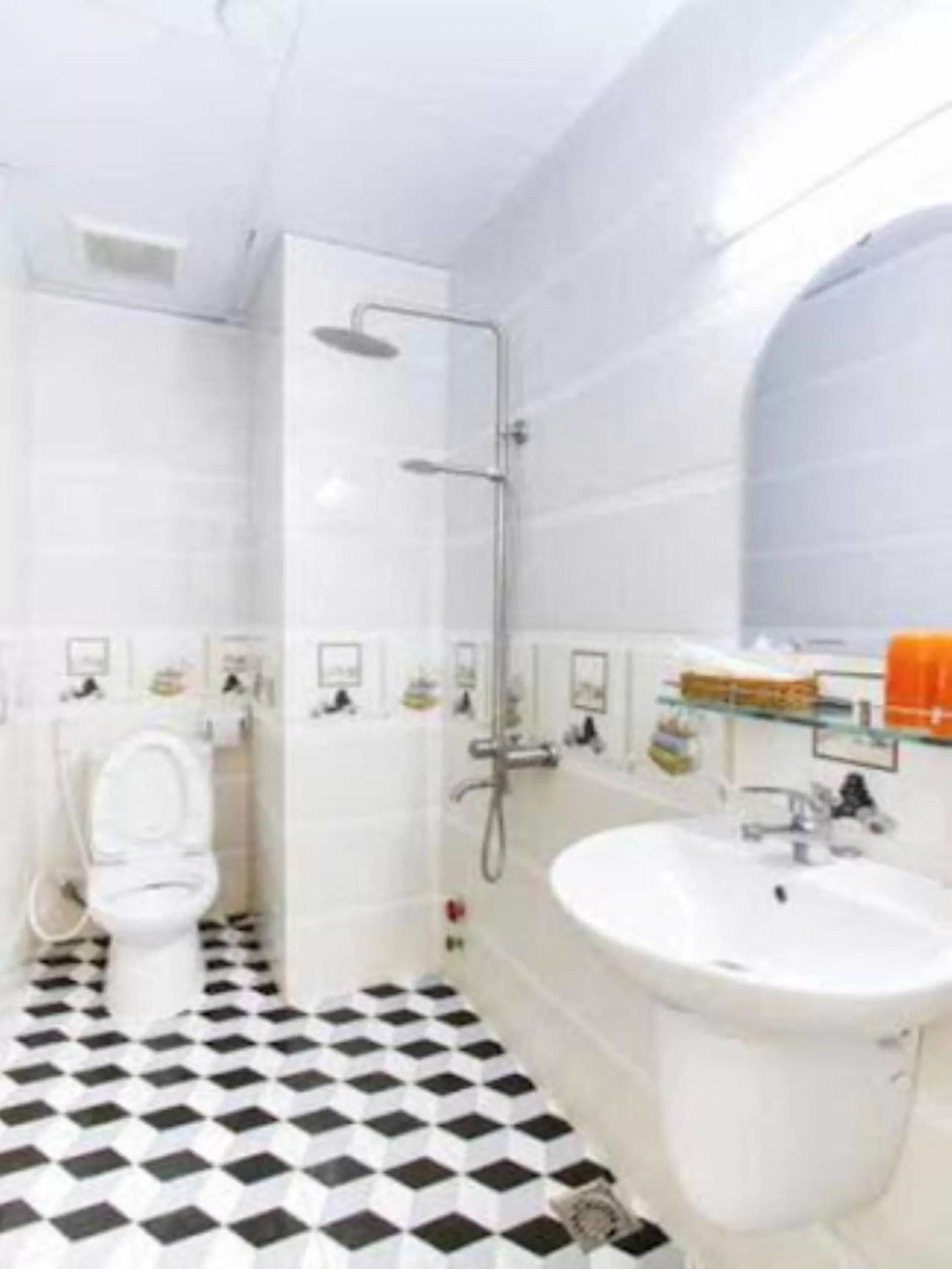 Bathroom in Hoang Phat Hotel