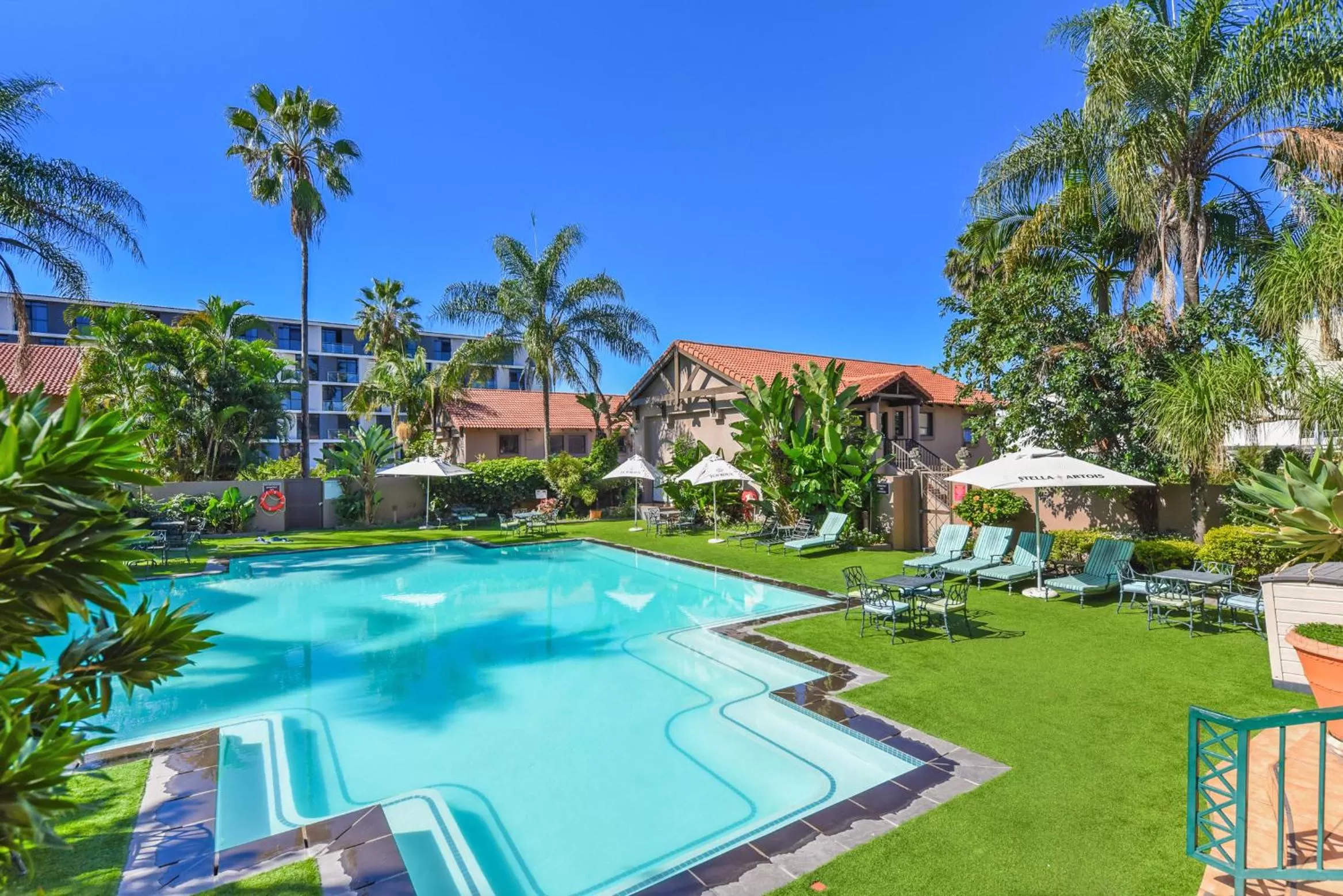 Swimming pool in Mercure Hotel Nelspruit