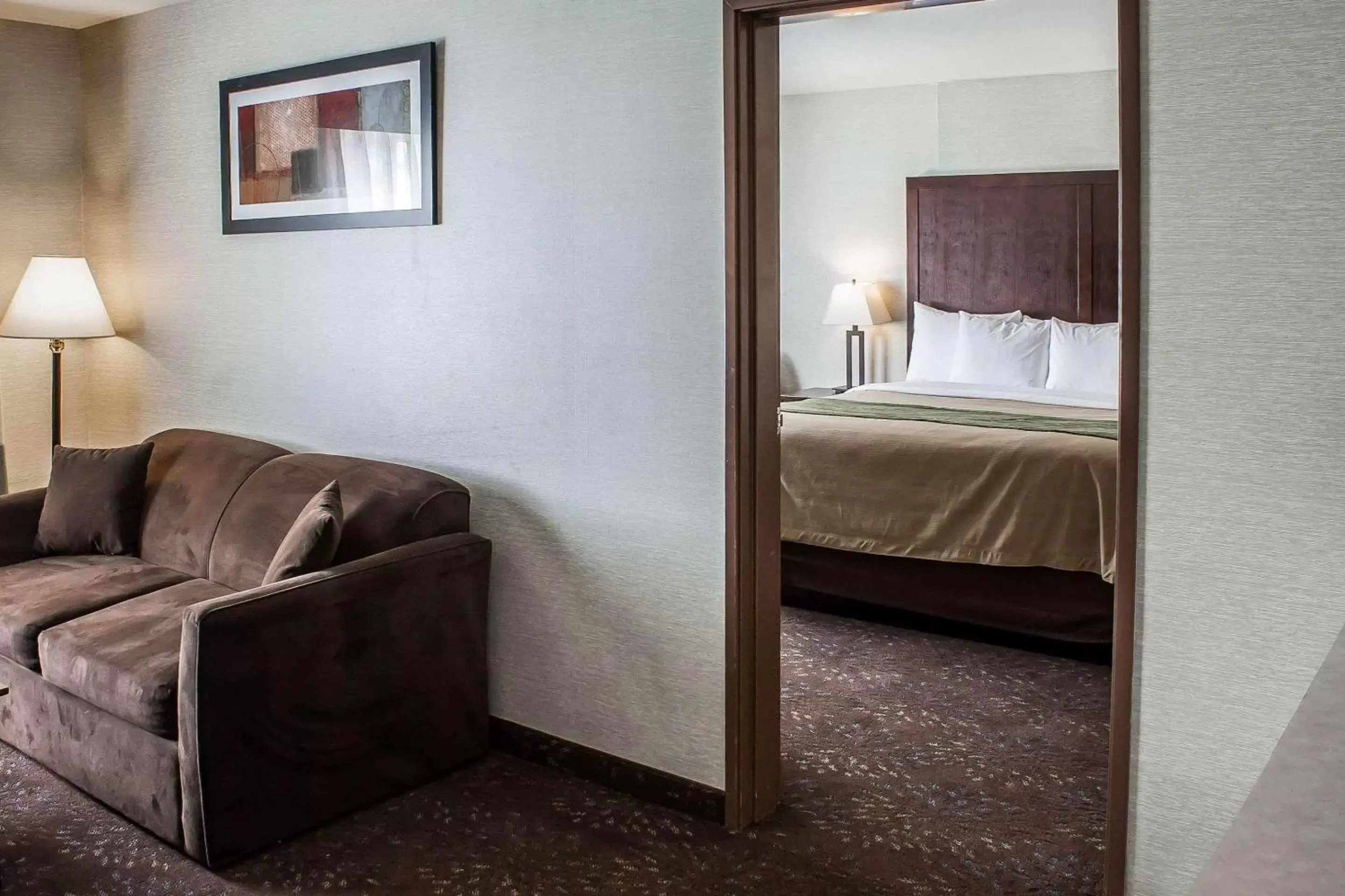 Photo of the whole room, Bed in Comfort Inn Federal Way - Seattle