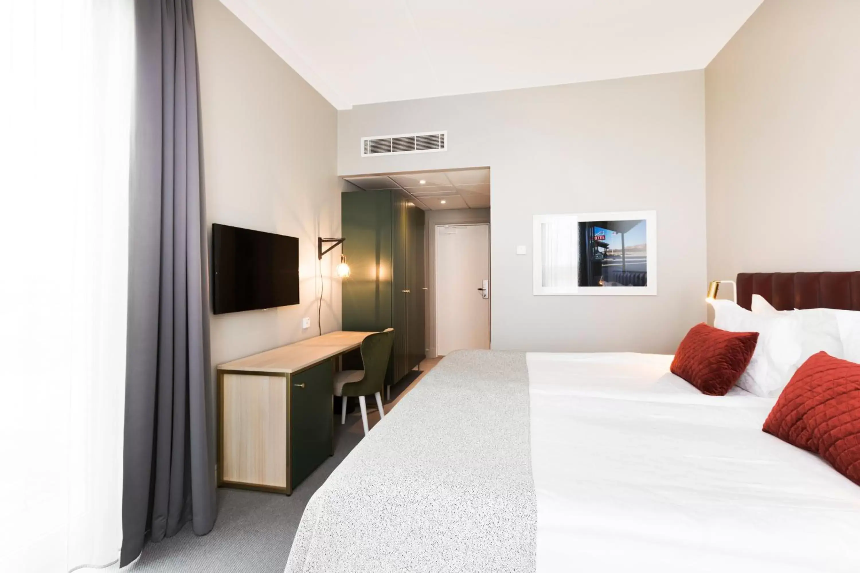 Bedroom in Elite Hotel Academia