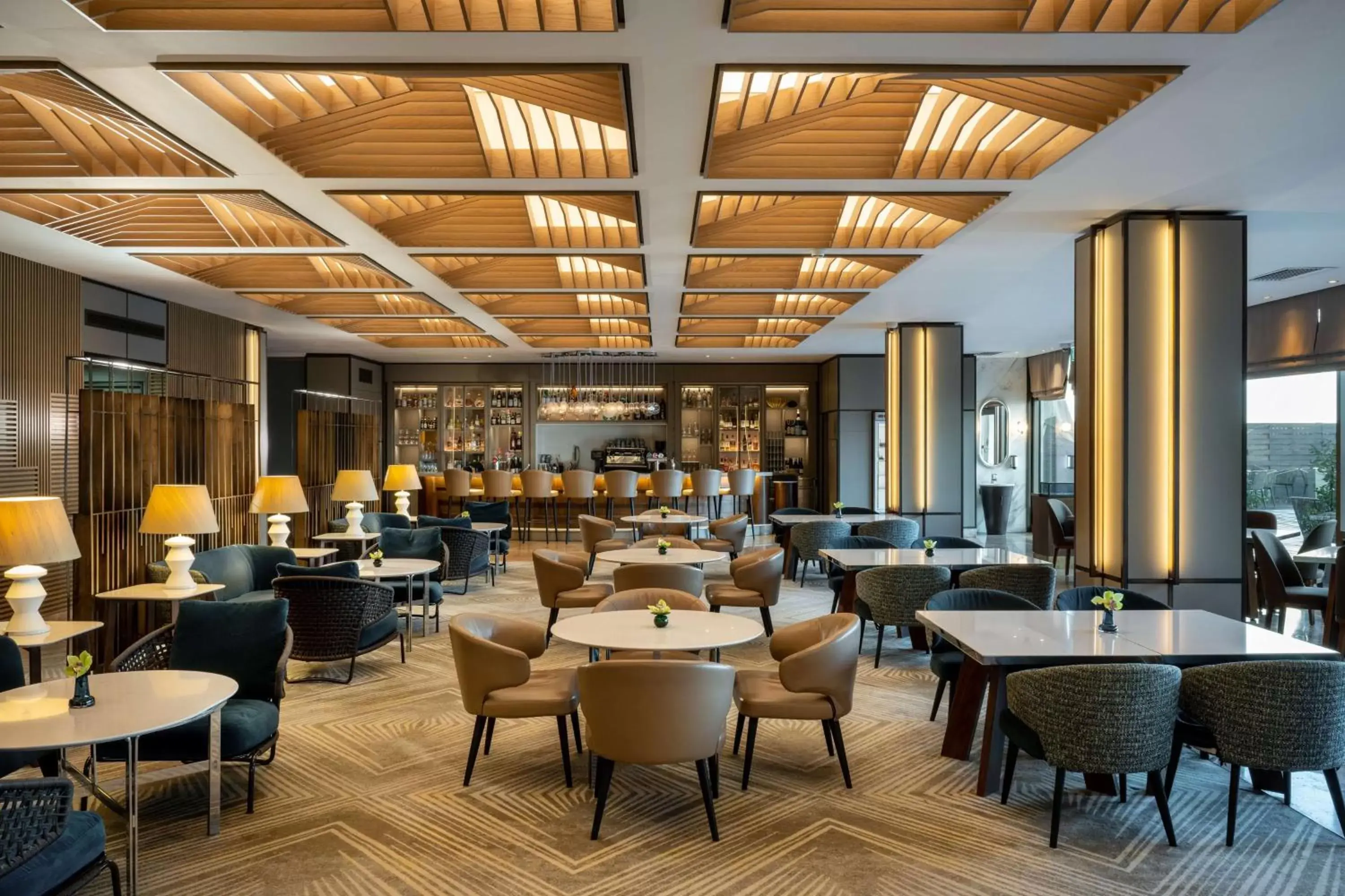 Lobby or reception, Restaurant/Places to Eat in The Vista At Hilton Tel Aviv