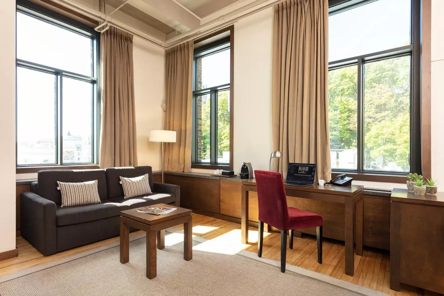 Living room in Hotel 71 by Preferred Hotels & Resorts Living room in Hotel 71 by Preferred Hotels & Resorts