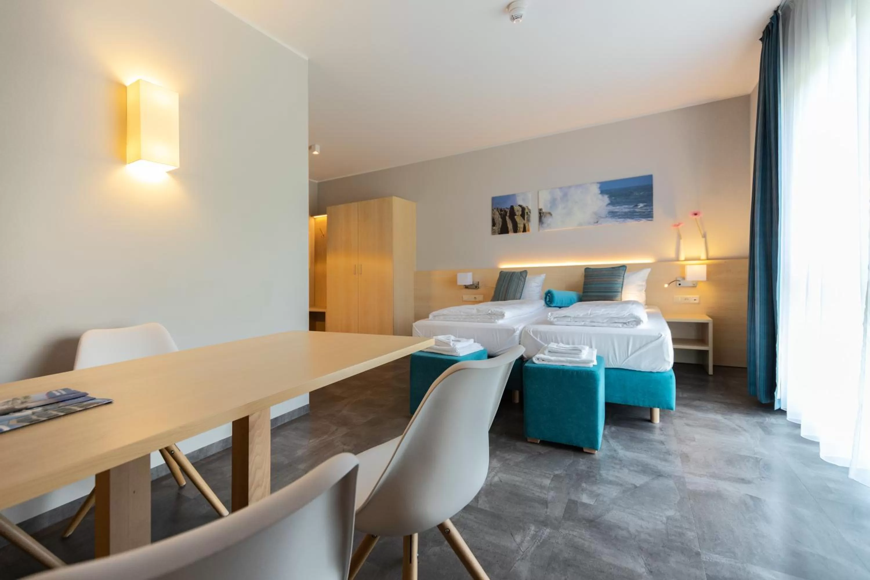 Photo of the whole room, Bed in Riff Resort