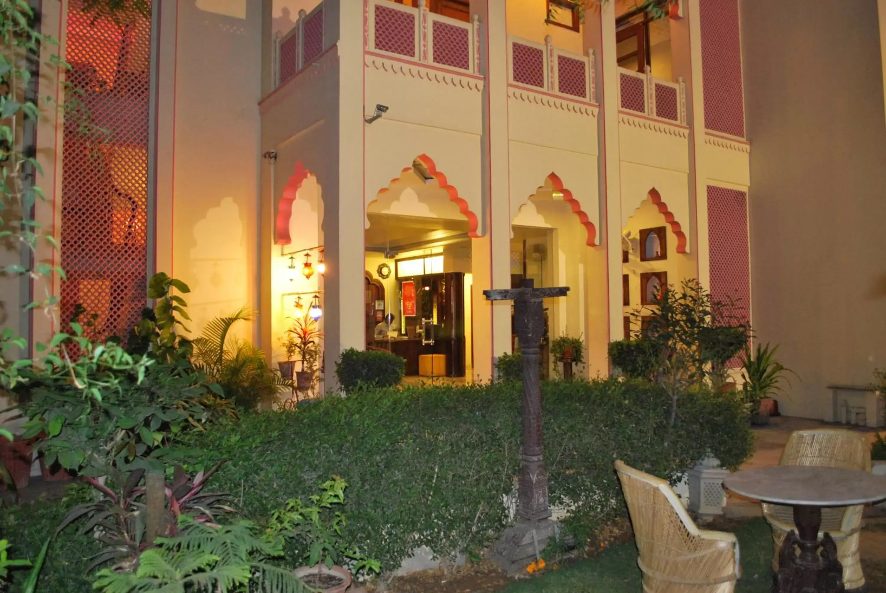 Facade/entrance in Hotel H R Palace Facade/entrance in Hotel H R Palace