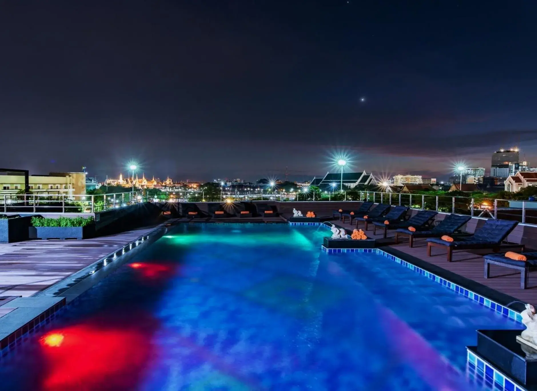 Pool view, Swimming Pool in Dang Derm In The Park Khaosan