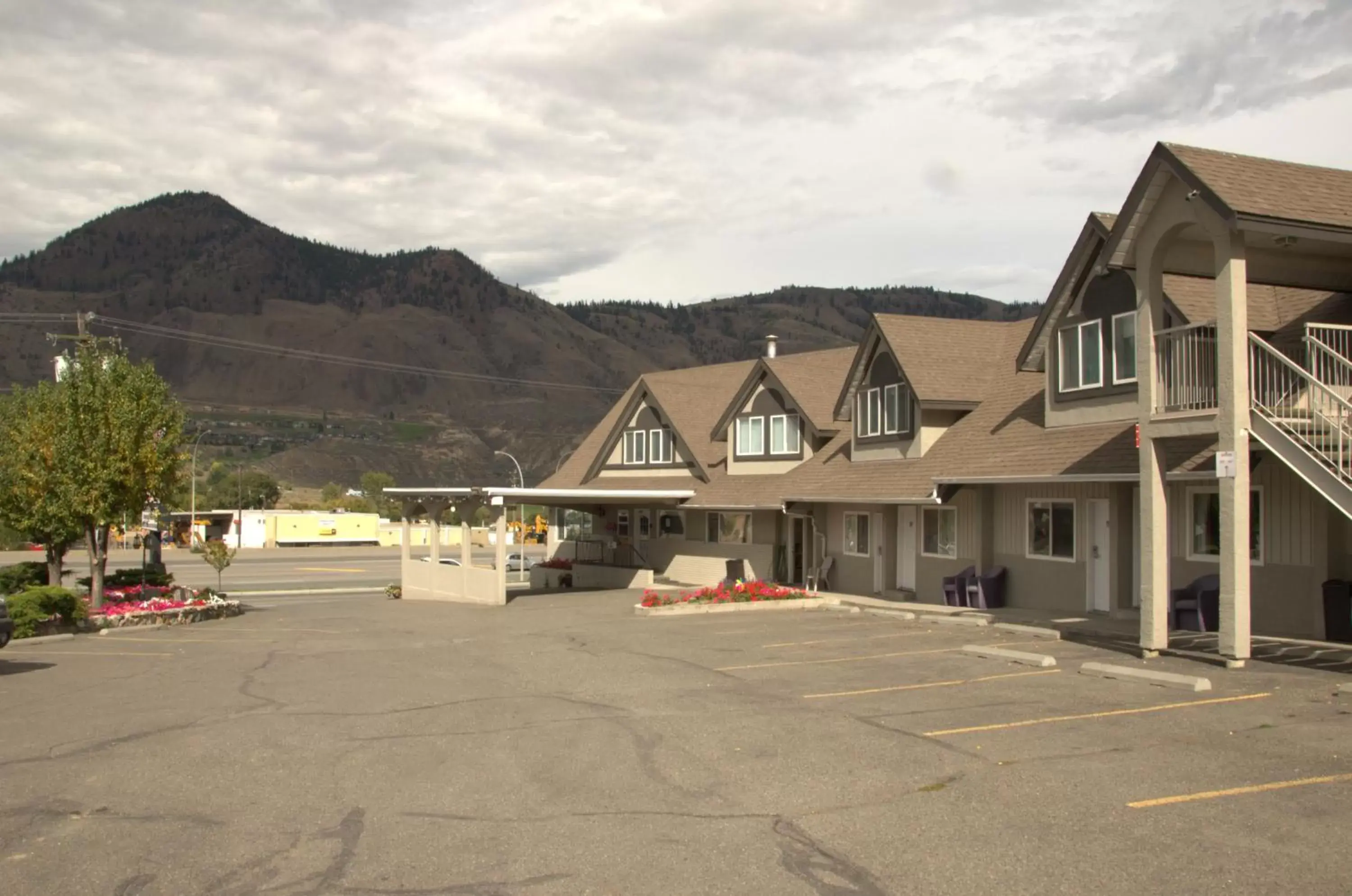 Property Building in Best Budget Inn & Suites Kamloops