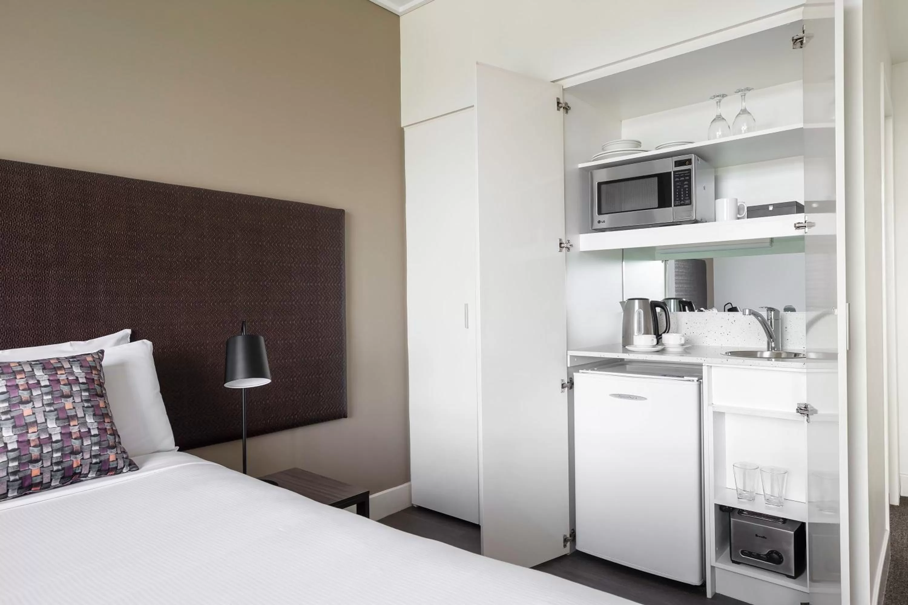 Bed in Mantra on Jolimont Melbourne