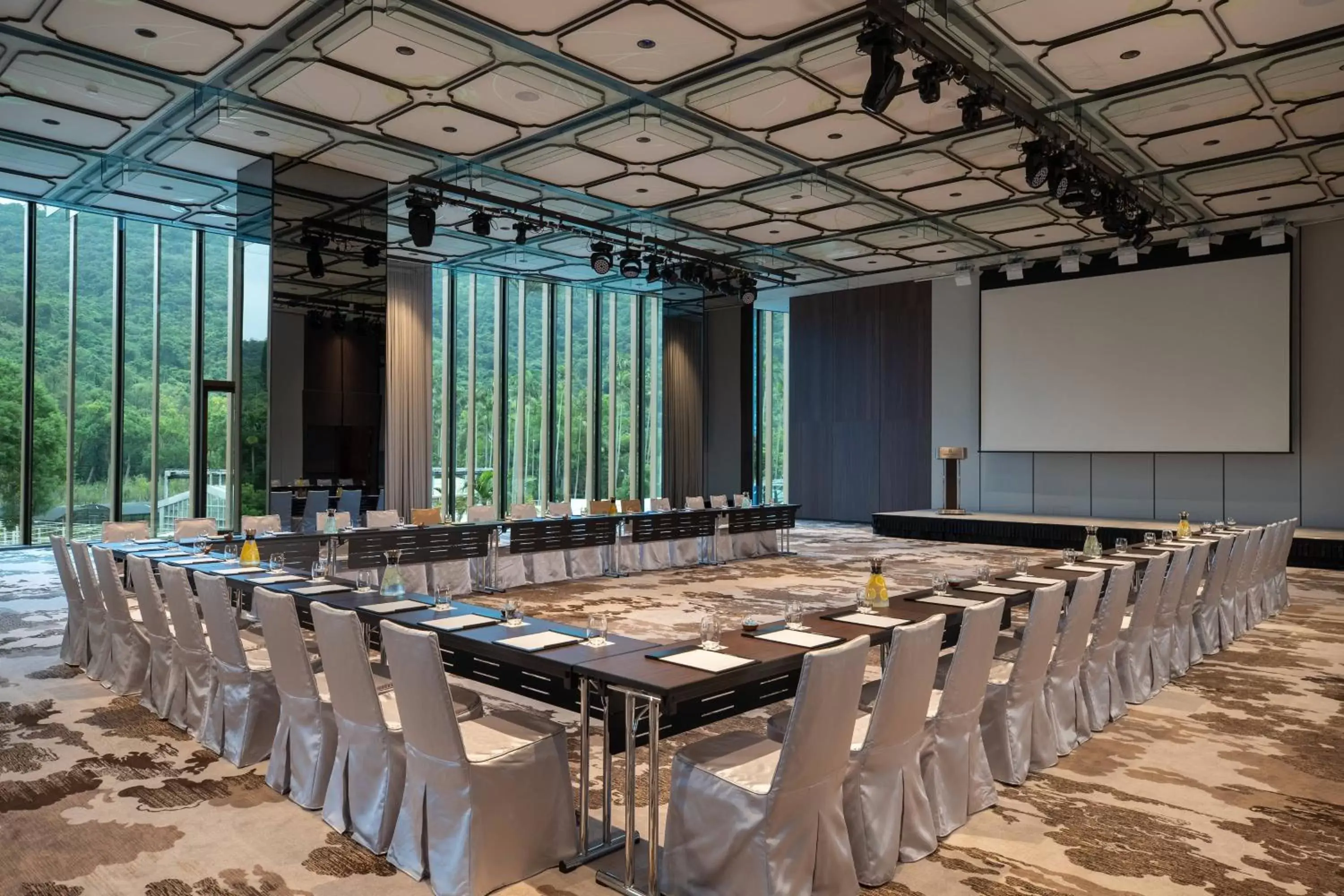 Meeting/conference room in Renaissance Taipei Shihlin Hotel