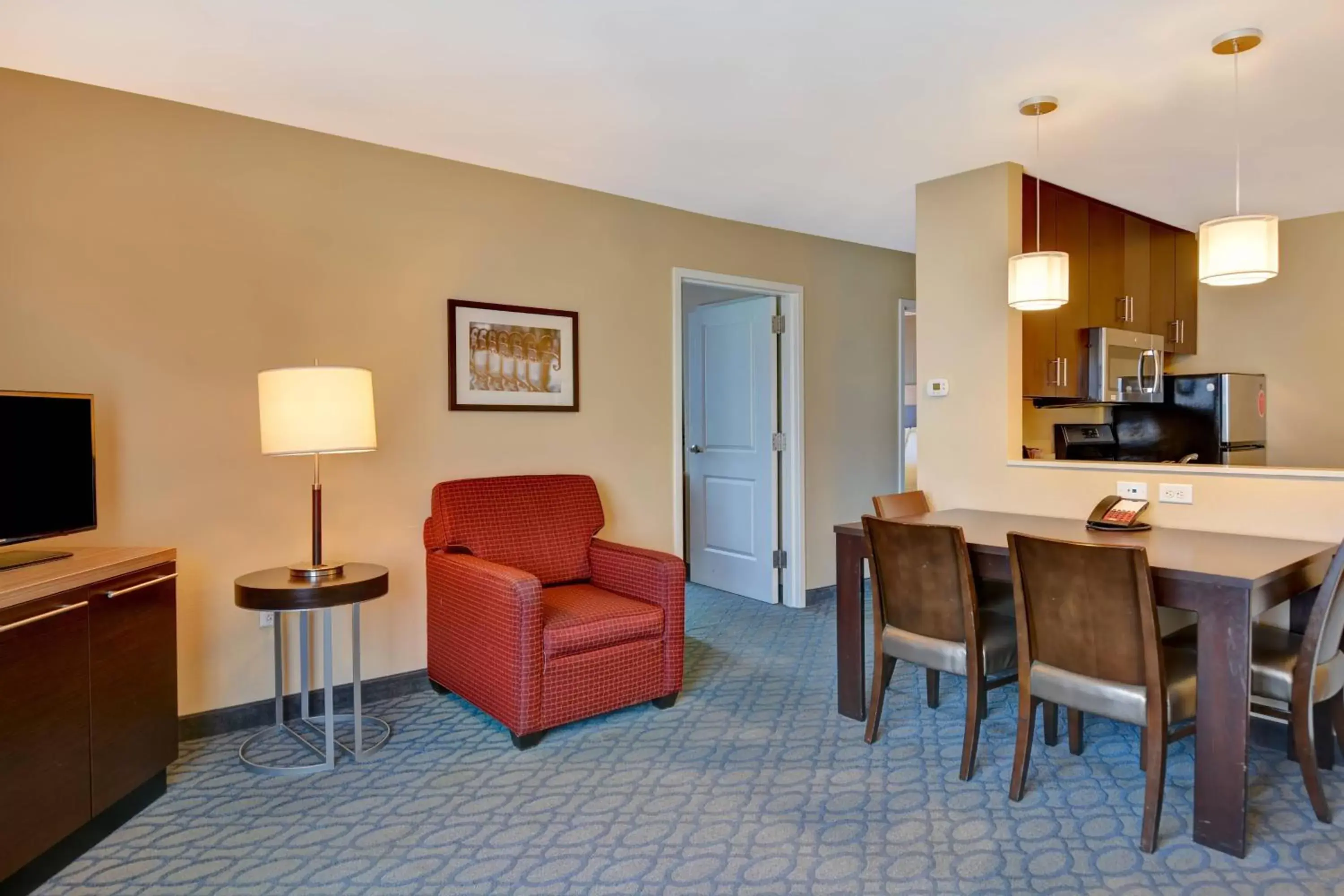 Living room, Seating Area in TownePlace Suites by Marriott Alexandria