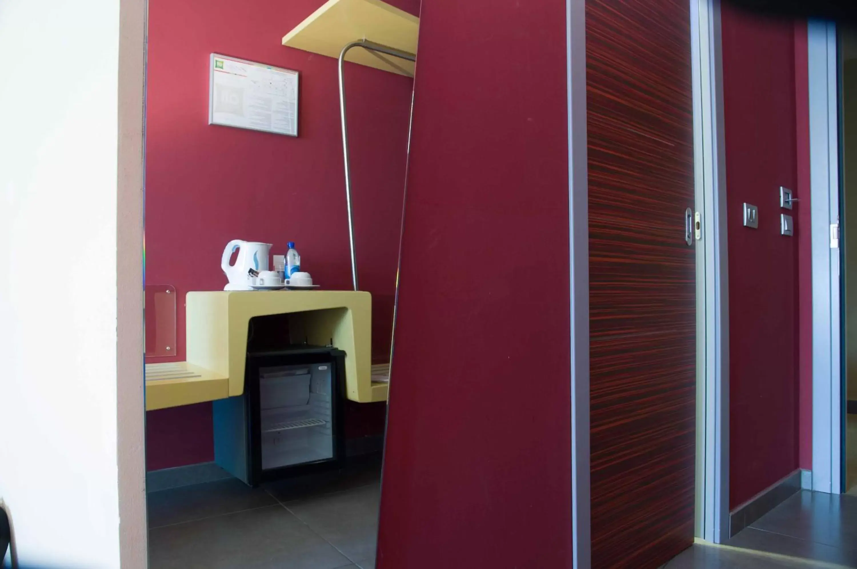 Coffee/tea facilities, Bathroom in ibis Styles Catania Acireale