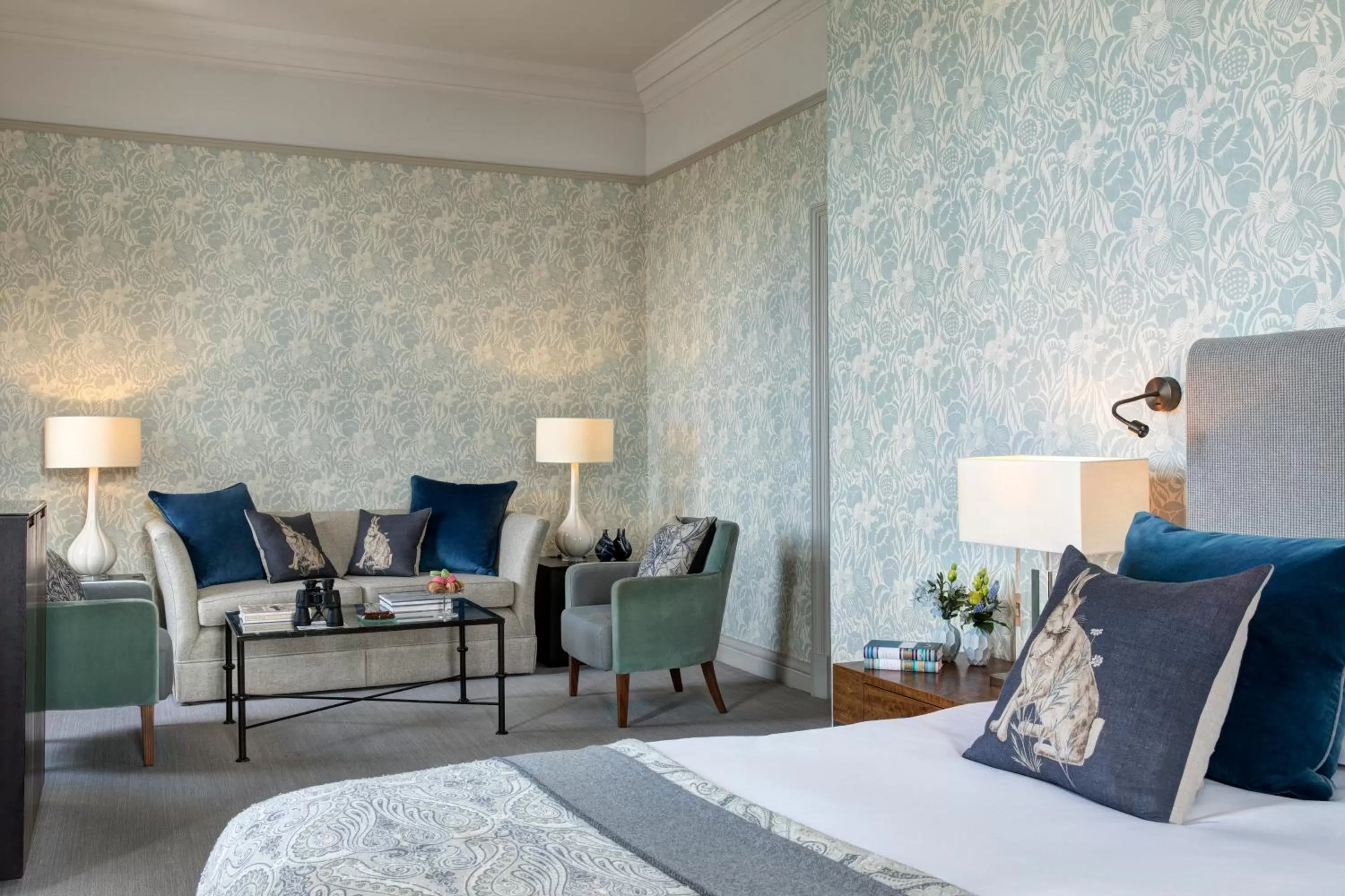 Photo of the whole room, Bed in The Balmoral Hotel