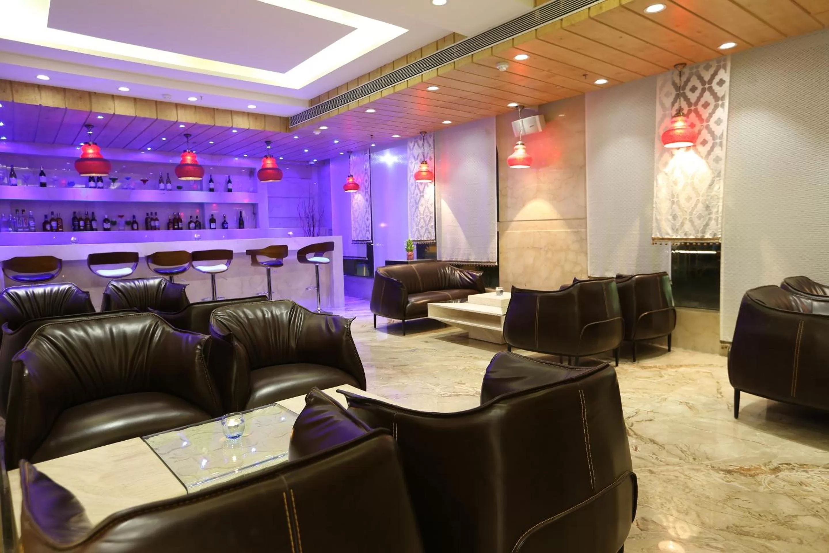 Lounge or bar in Clarks Inn Suites Gwalior