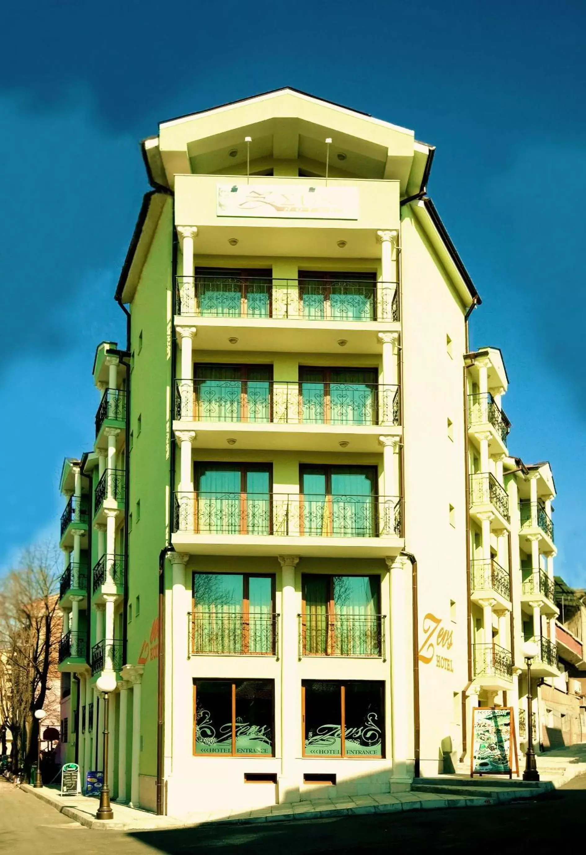 Balcony/Terrace, Property Building in Hotel Zeus