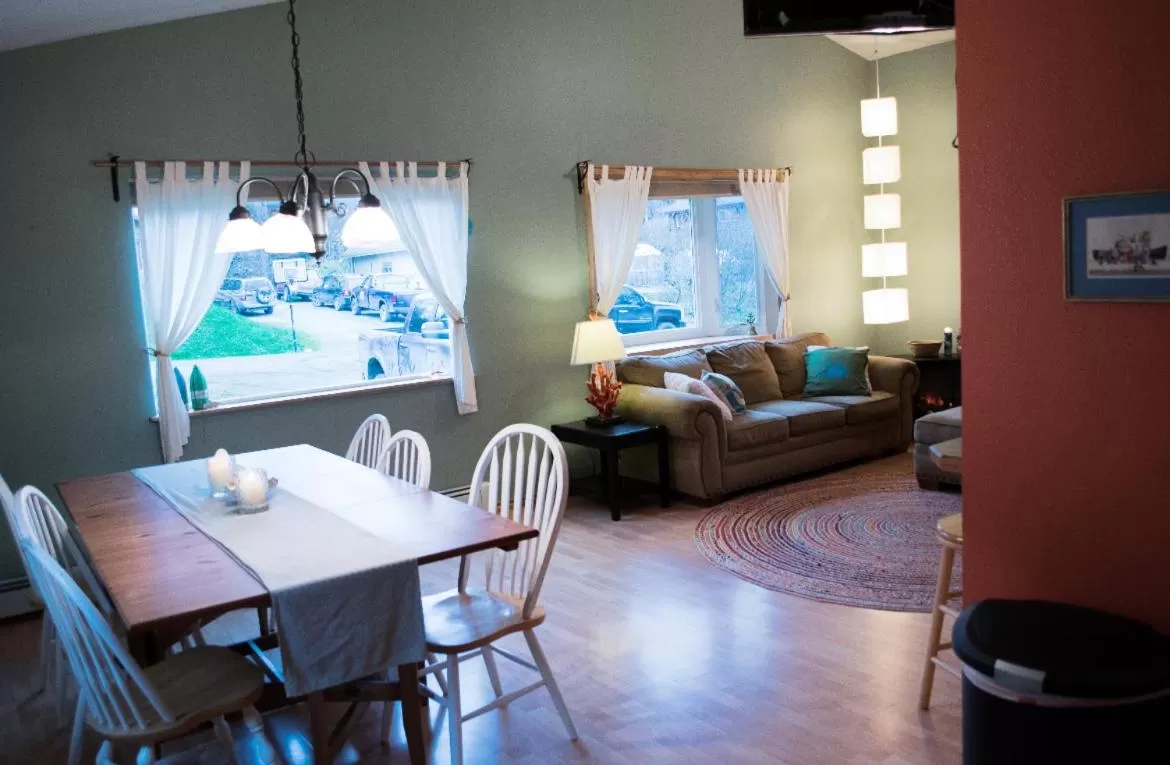 Pioneer Inn Downtown