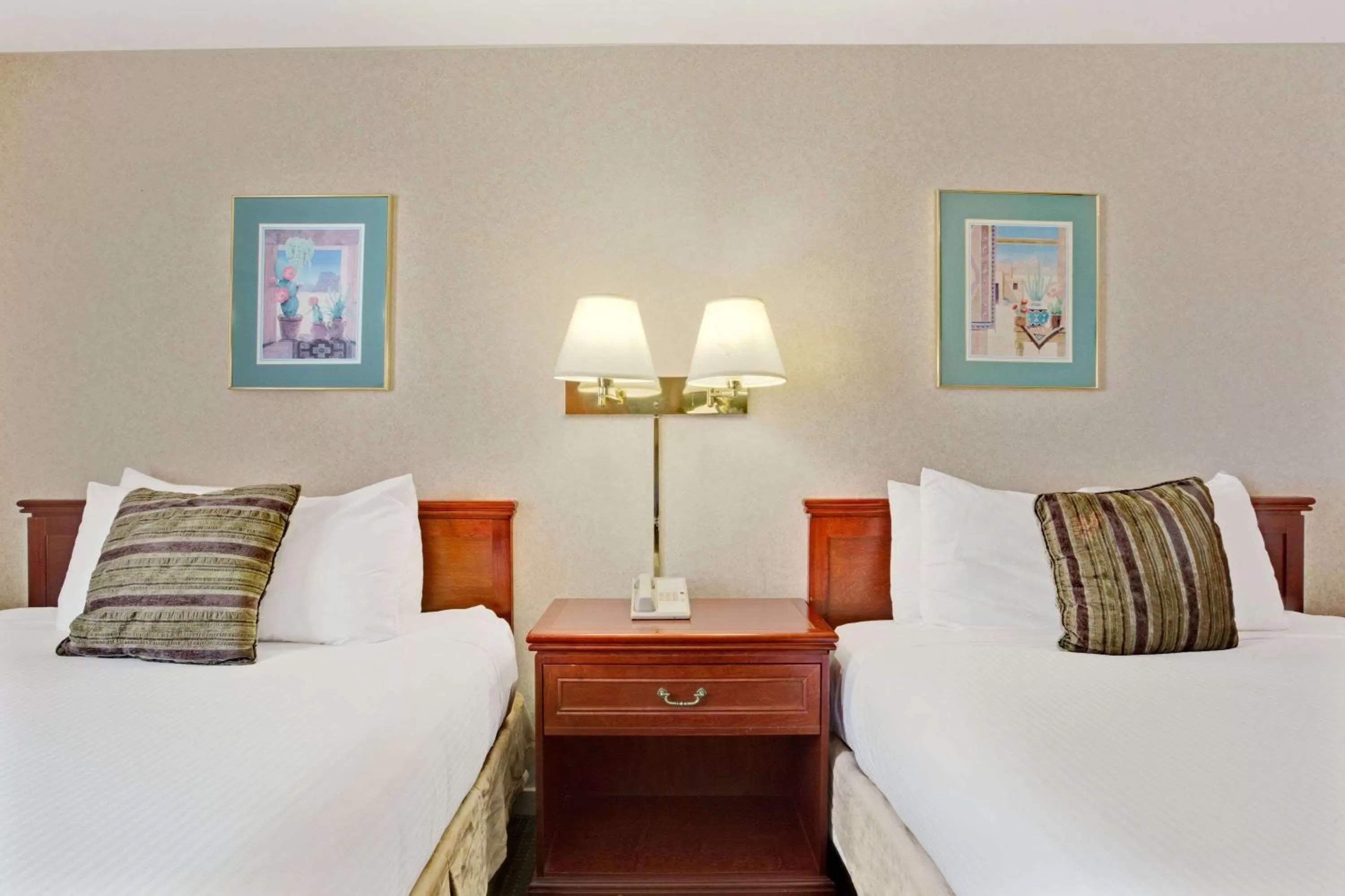 Photo of the whole room, Bed in Ramada by Wyndham Draper, Utah