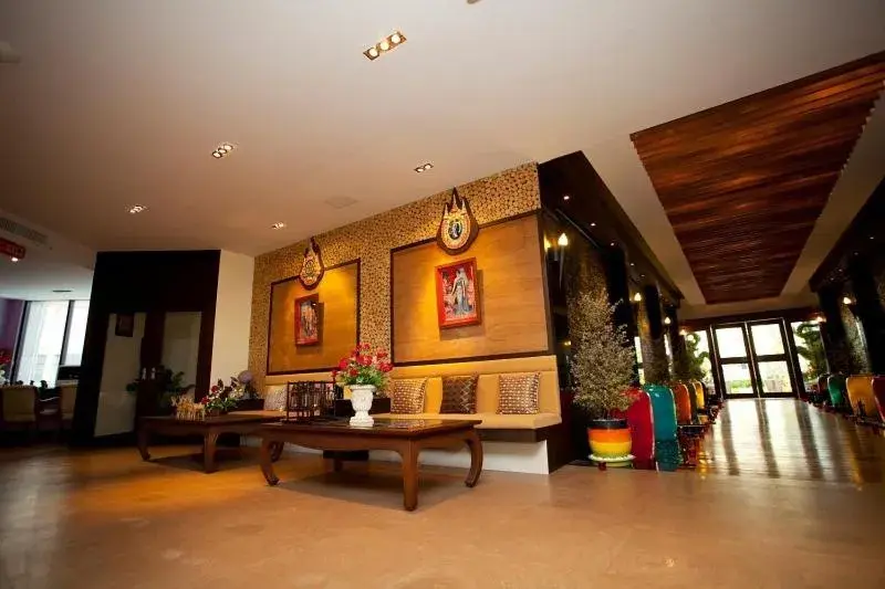 Lobby/Reception in Siam Paradise Hotel