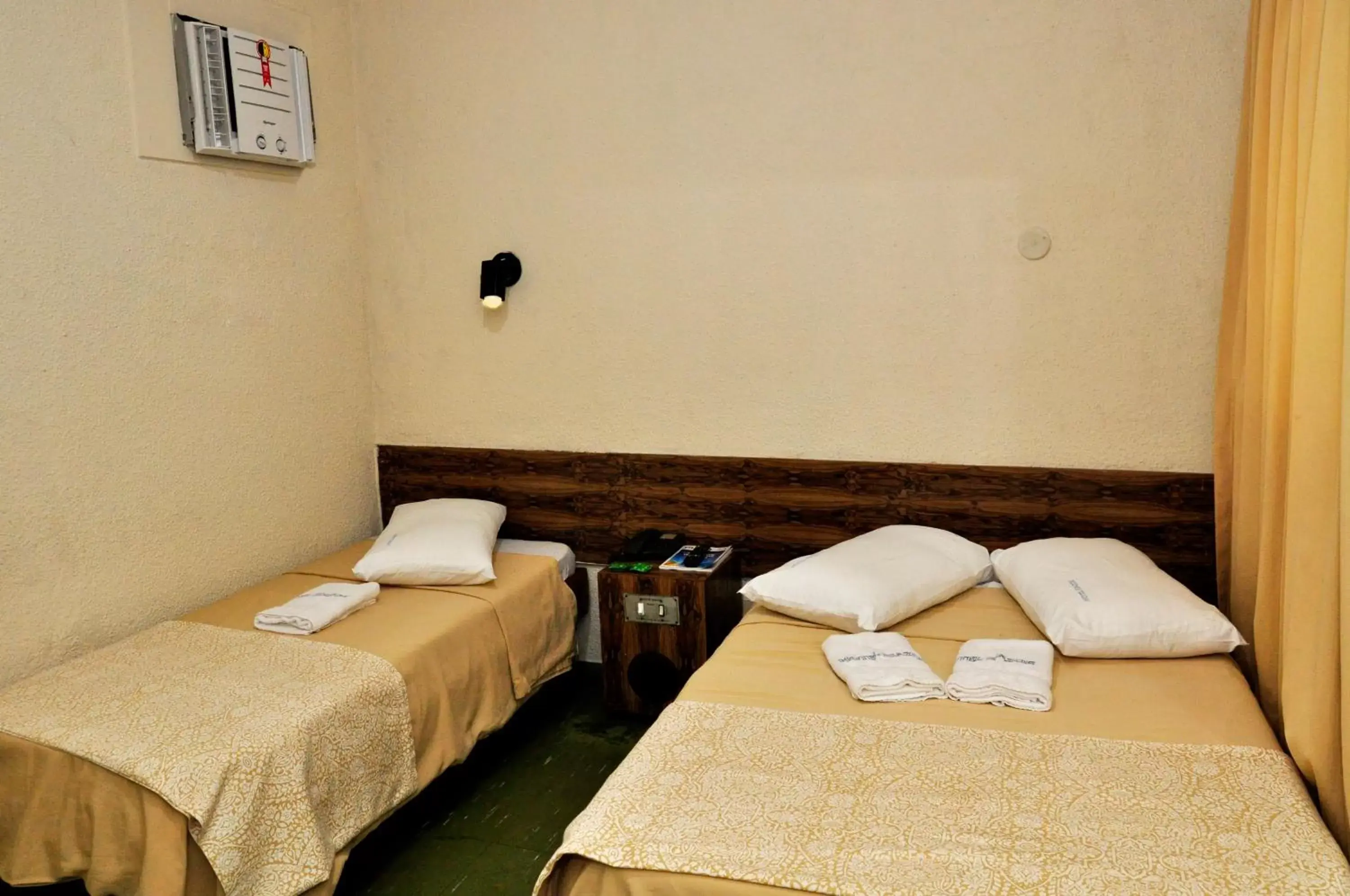 Bedroom, Room Photo in Hotel Plaza Riazor