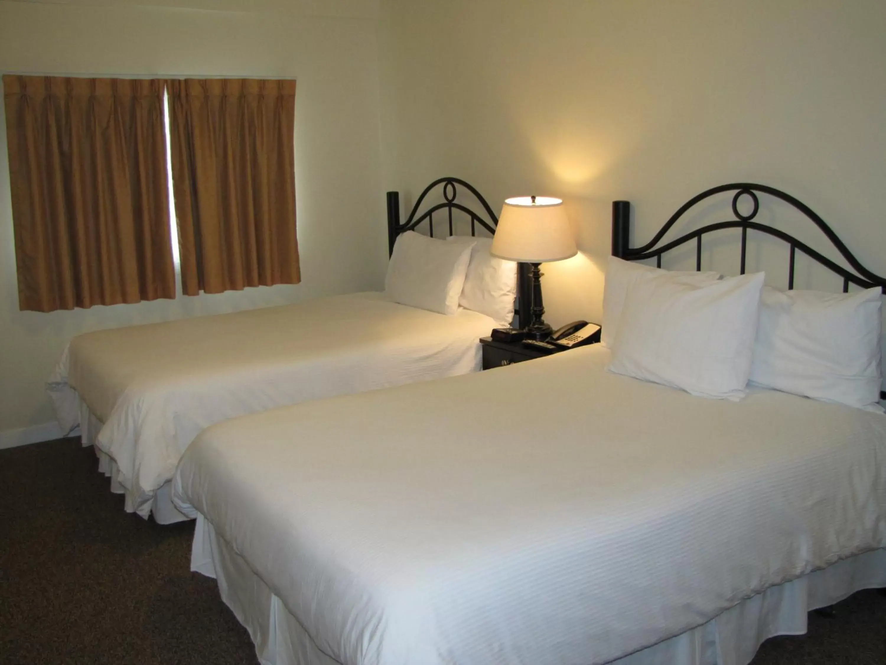 Bed in Barclay Hotel Bed in Barclay Hotel