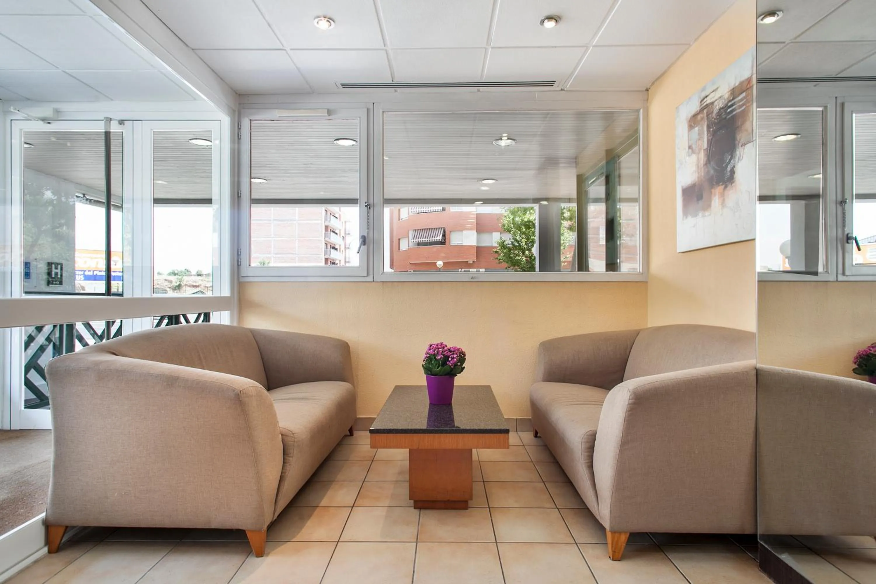 Lobby or reception in Crisol Quality Reus