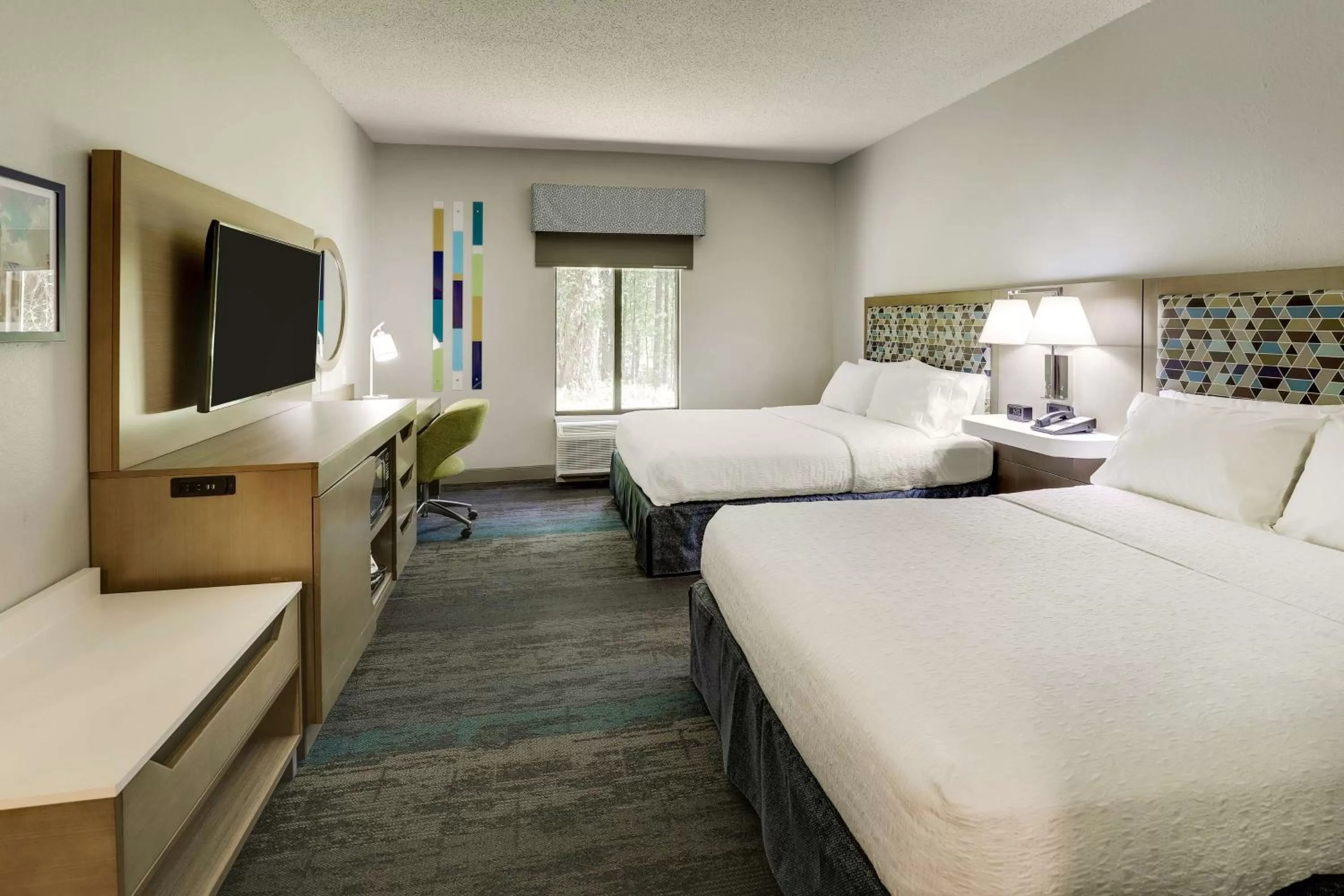 Bed in Hampton Inn Cumming