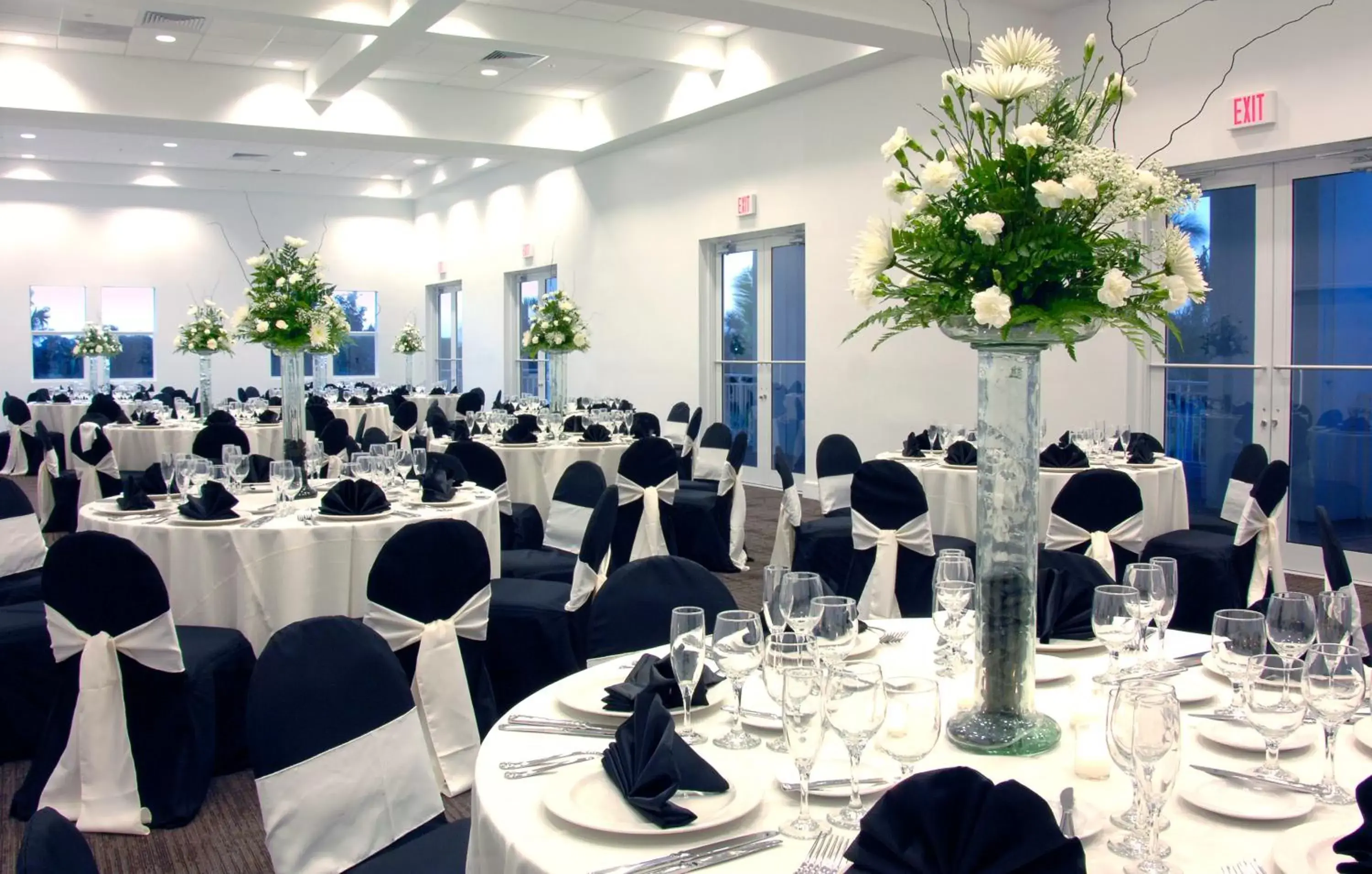 Restaurant/places to eat, Banquet Facilities in Provident Doral At The Blue