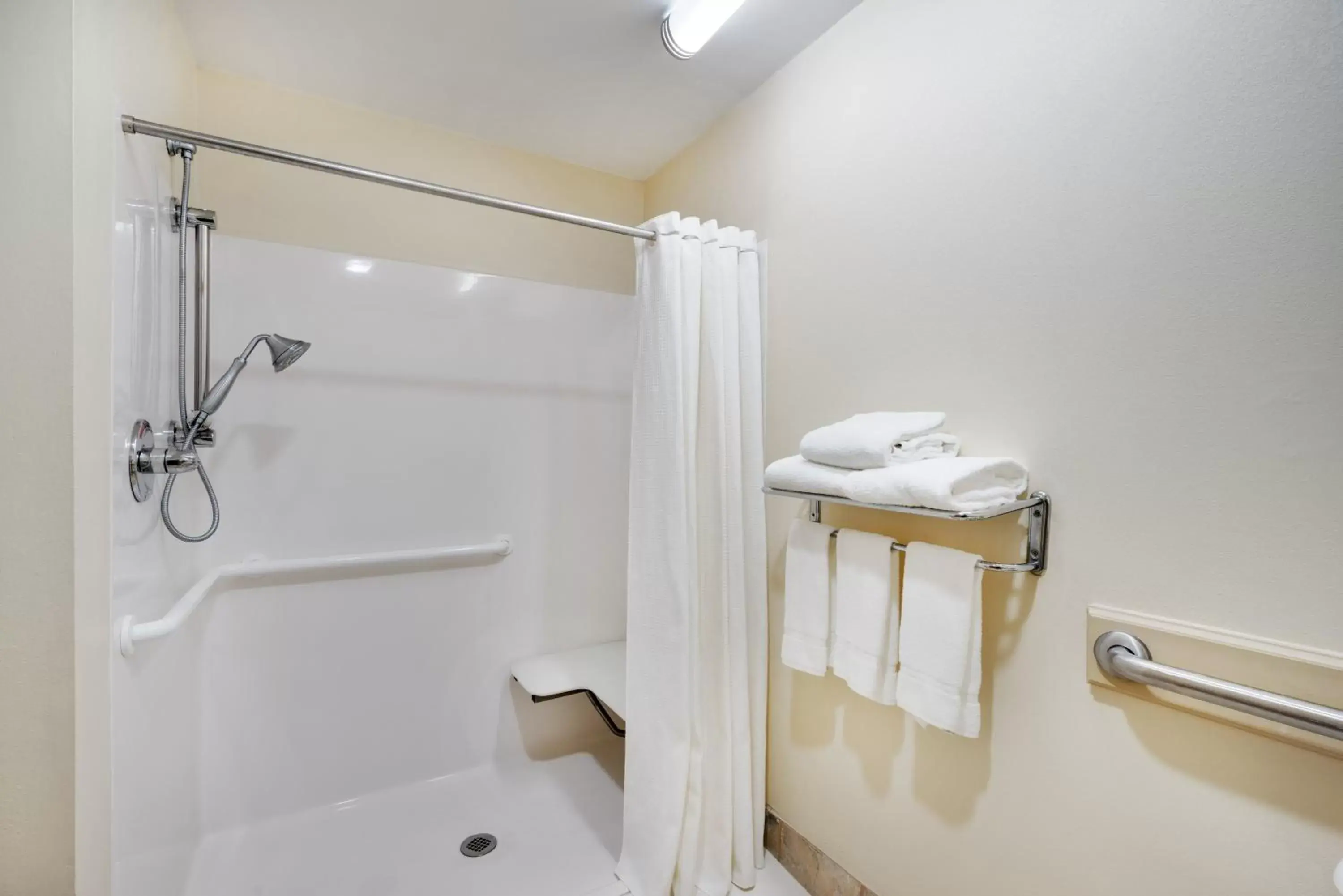 Bathroom in Holiday Inn Express Pocomoke City, an IHG Hotel