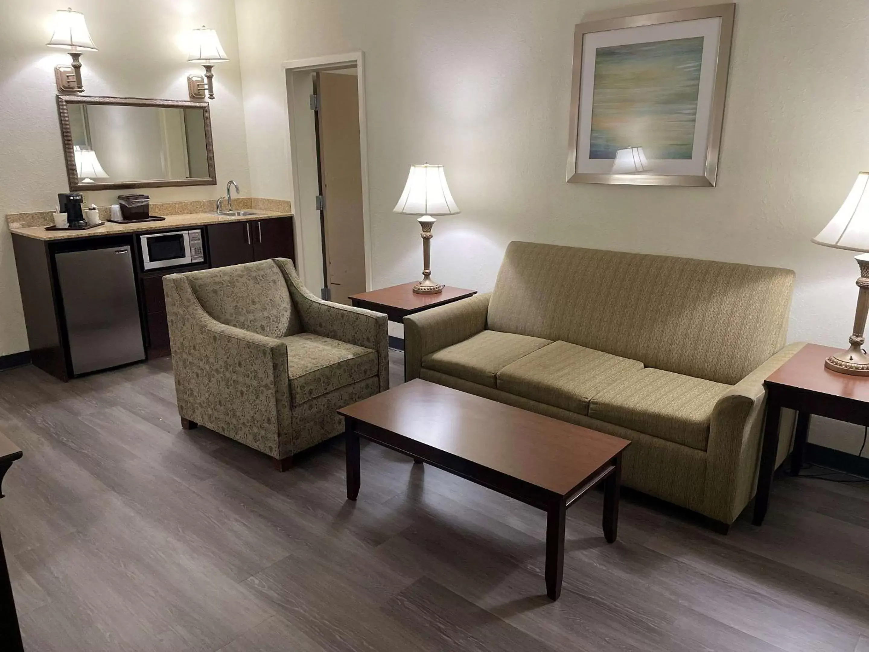 Bedroom, Seating Area in Comfort Inn Pinehurst