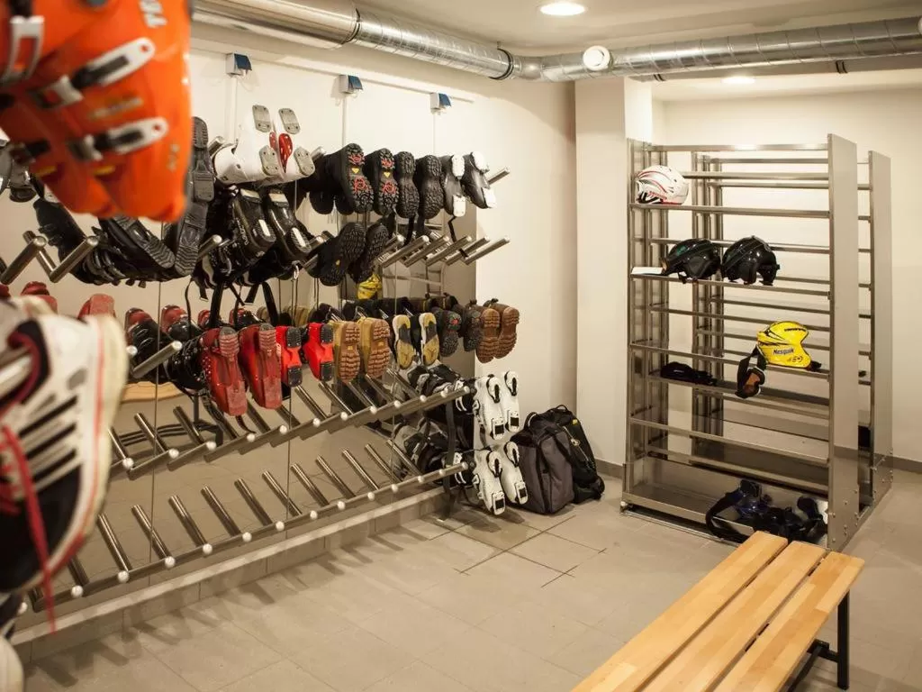 wardrobe in Lorivita Residenz Saalbach