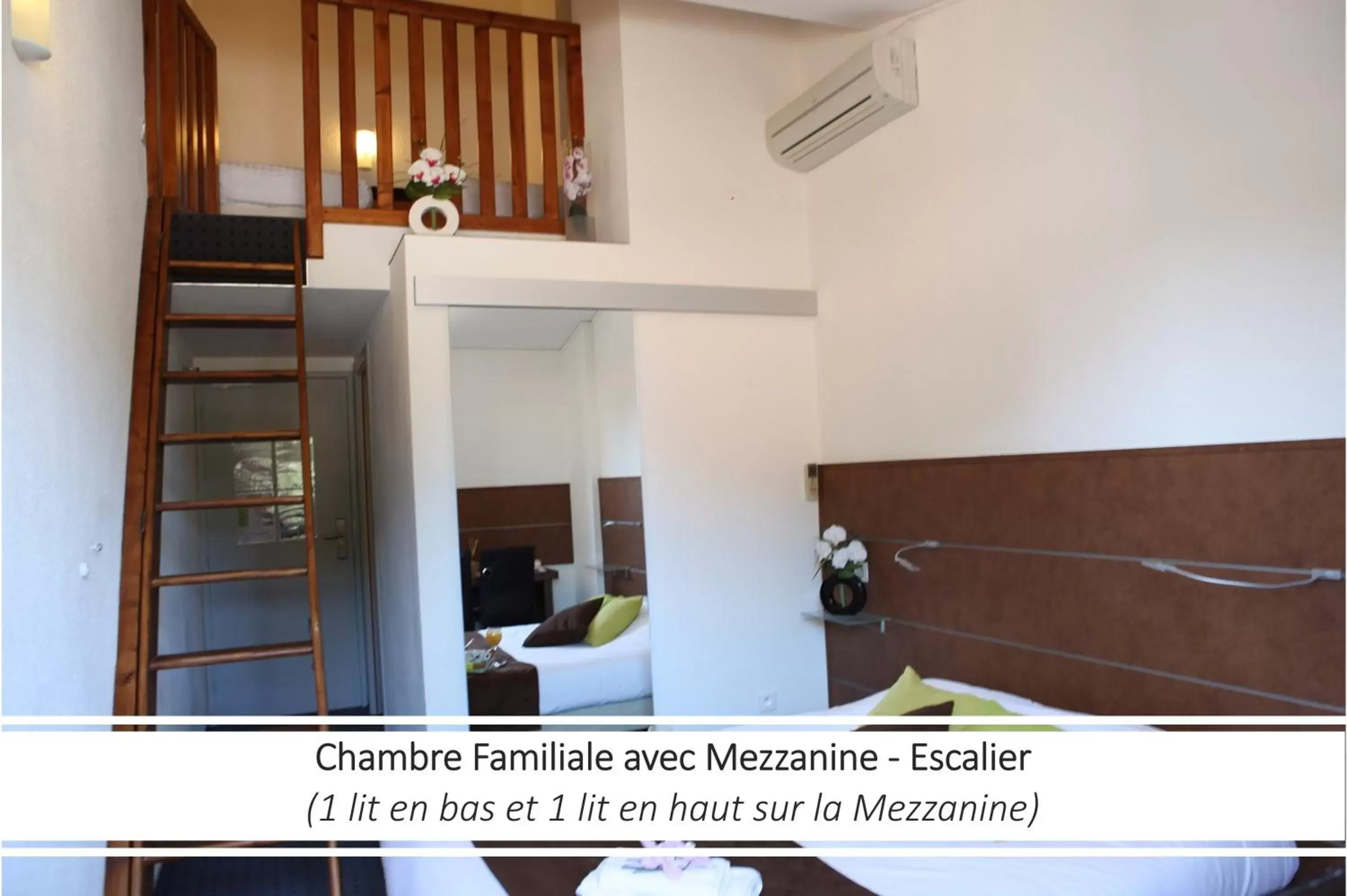 Bedroom in Hotel & Spa Gil de France Cap d'Agde