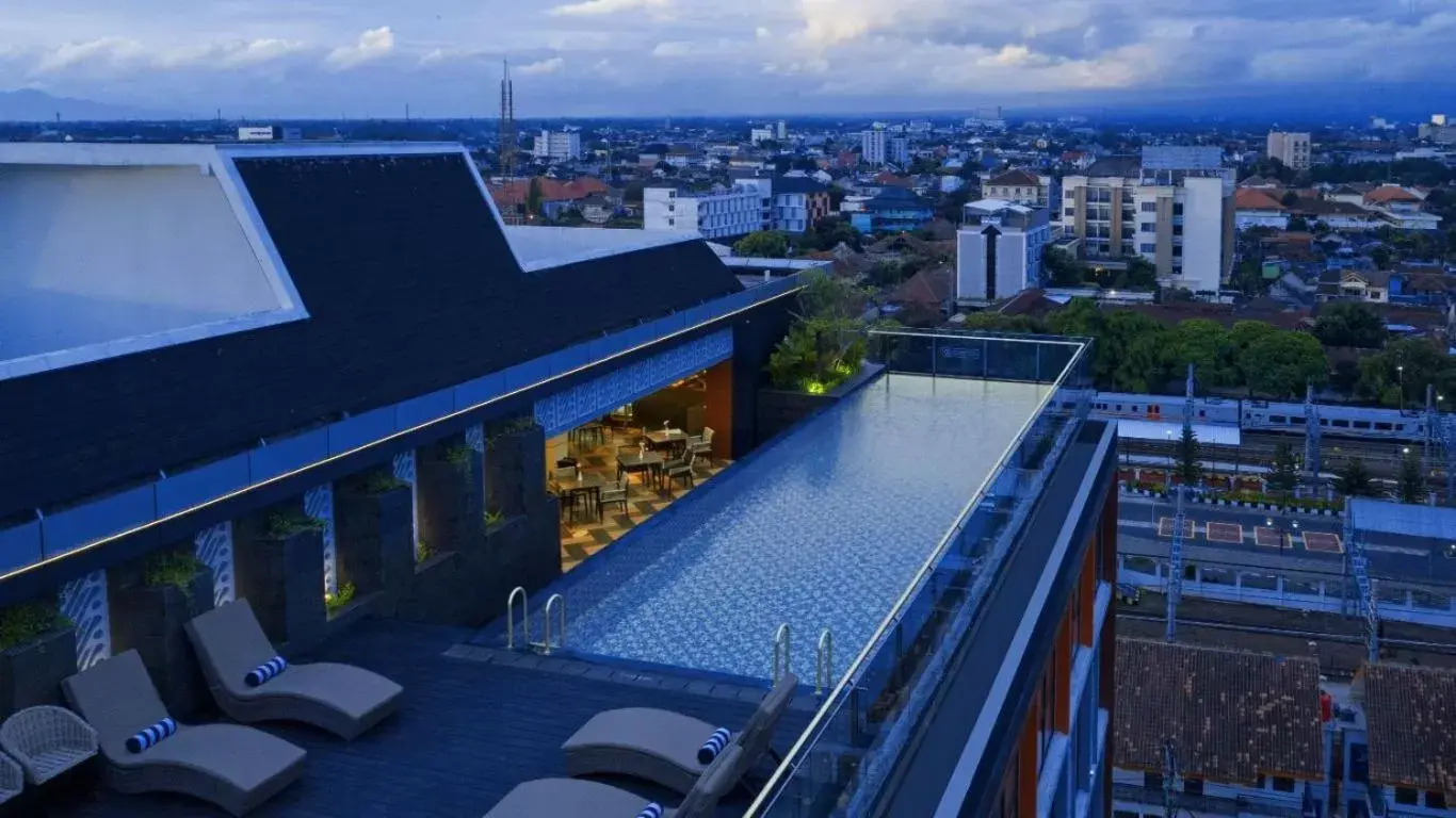 Swimming pool, Pool View in Royal Malioboro by ASTON