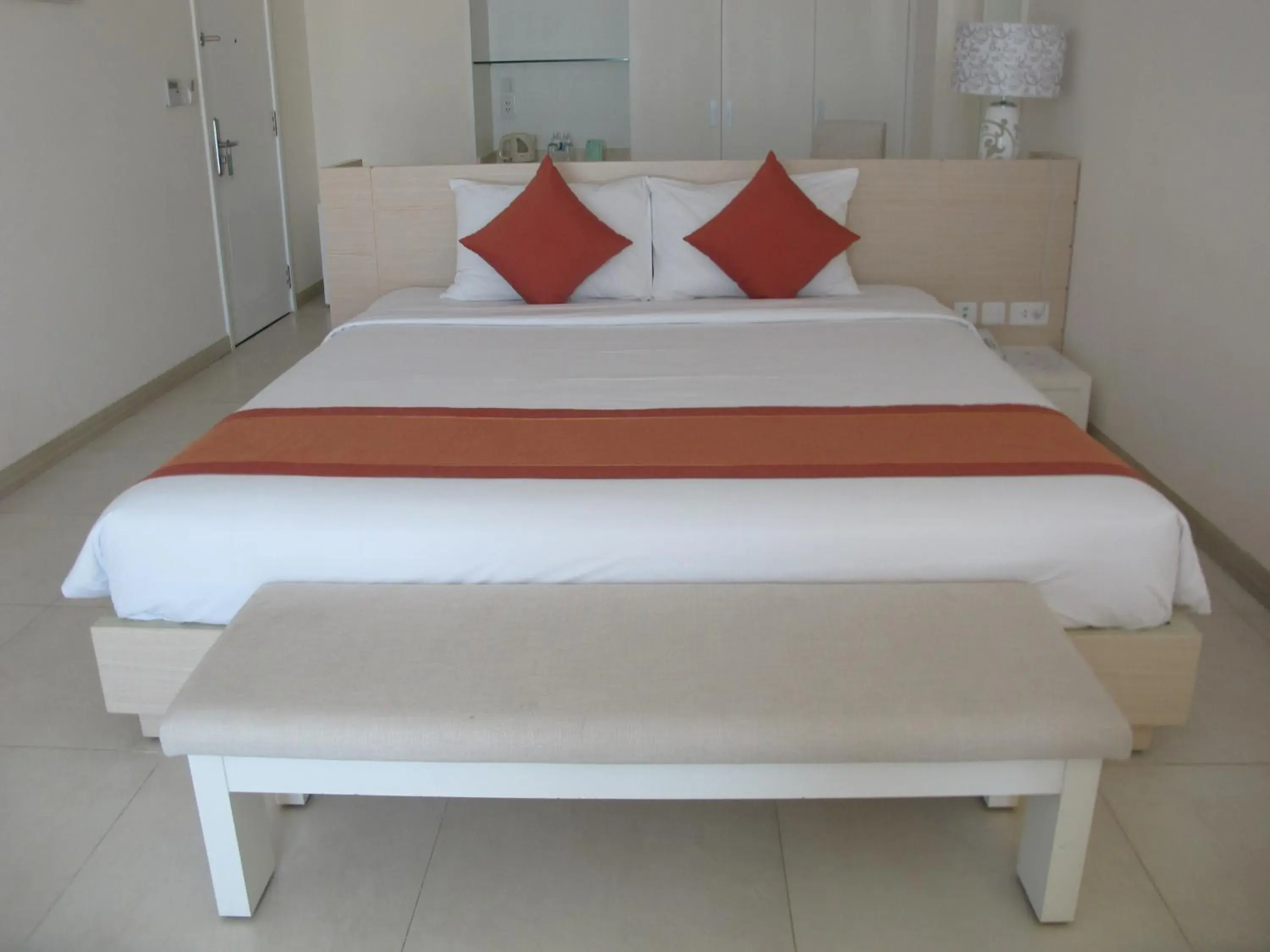 Bedroom, Bed in Nhi Phi Hotel