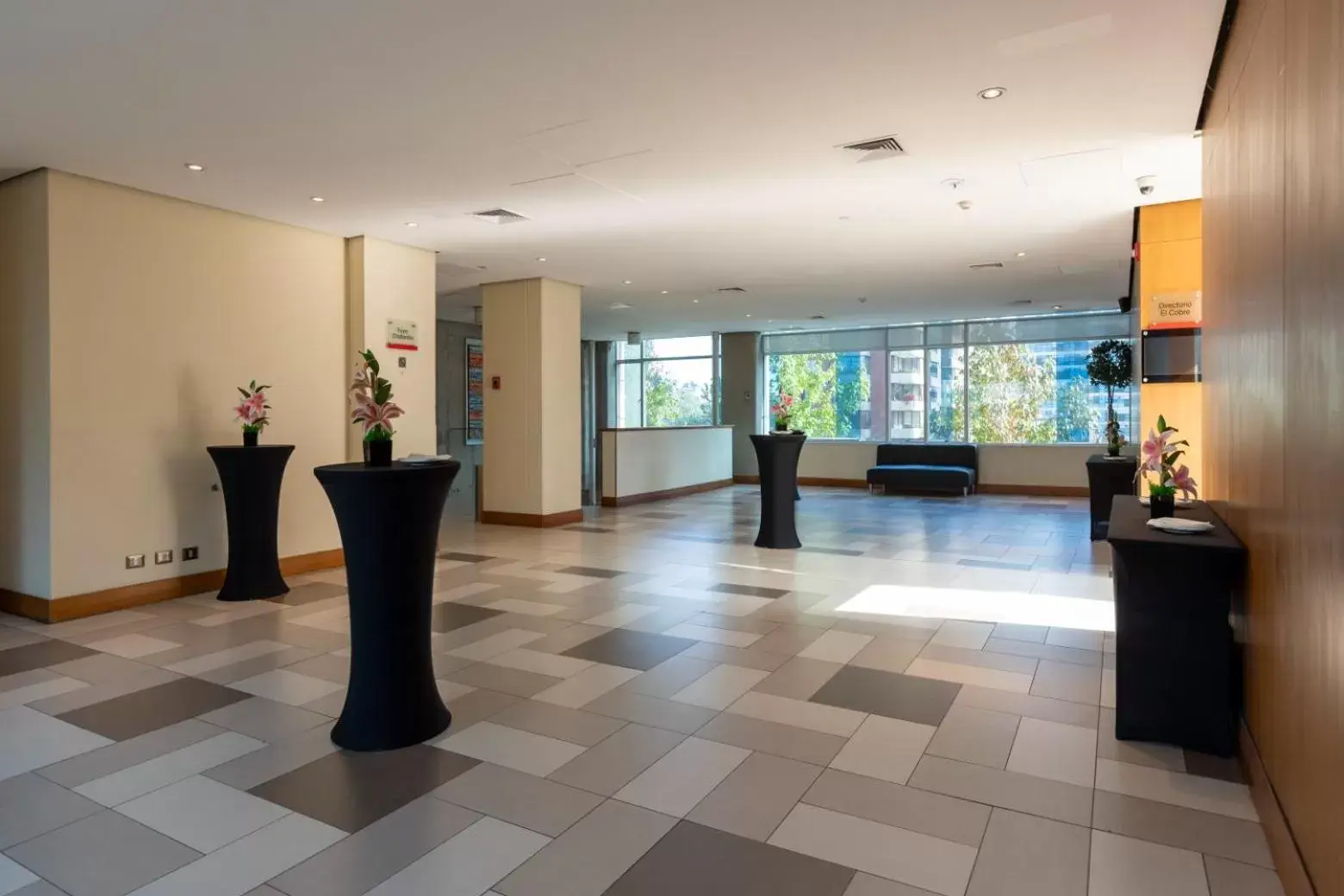 Meeting/conference room, Lobby/Reception in Best Western Premier Marina Las Condes