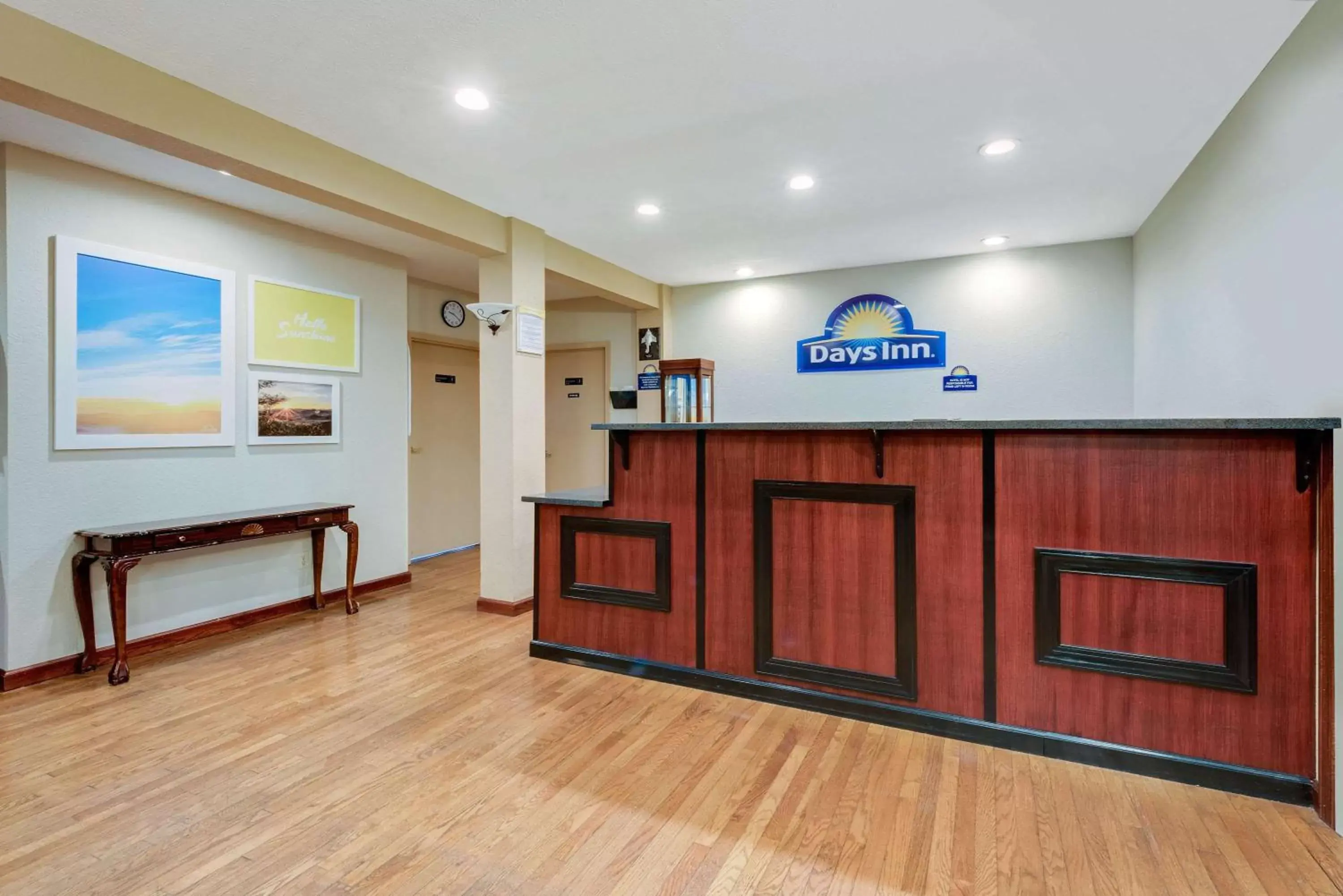 Lobby or reception, Lobby/Reception in Days Inn by Wyndham Fairmont