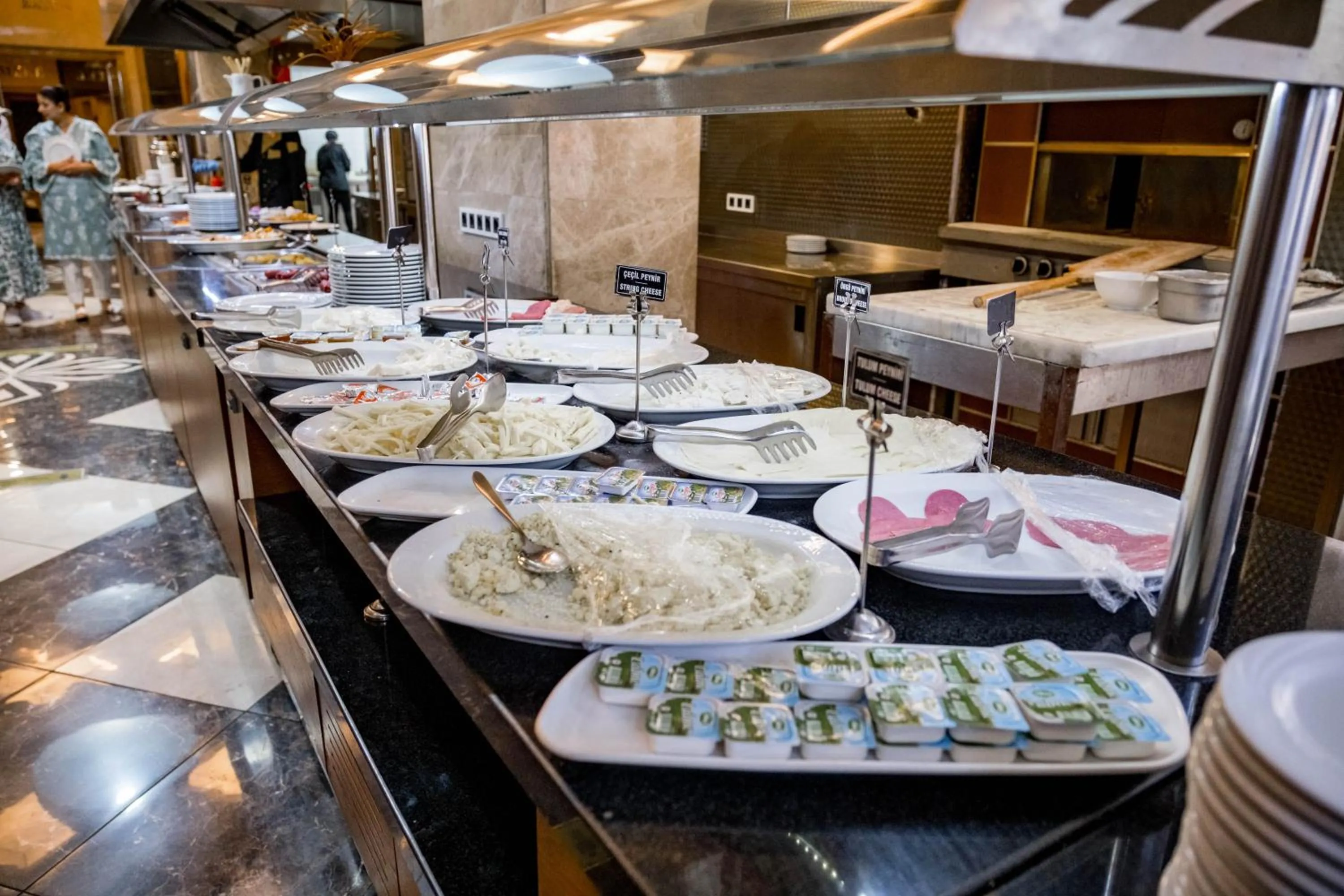 Buffet breakfast in Selçuk Hotel