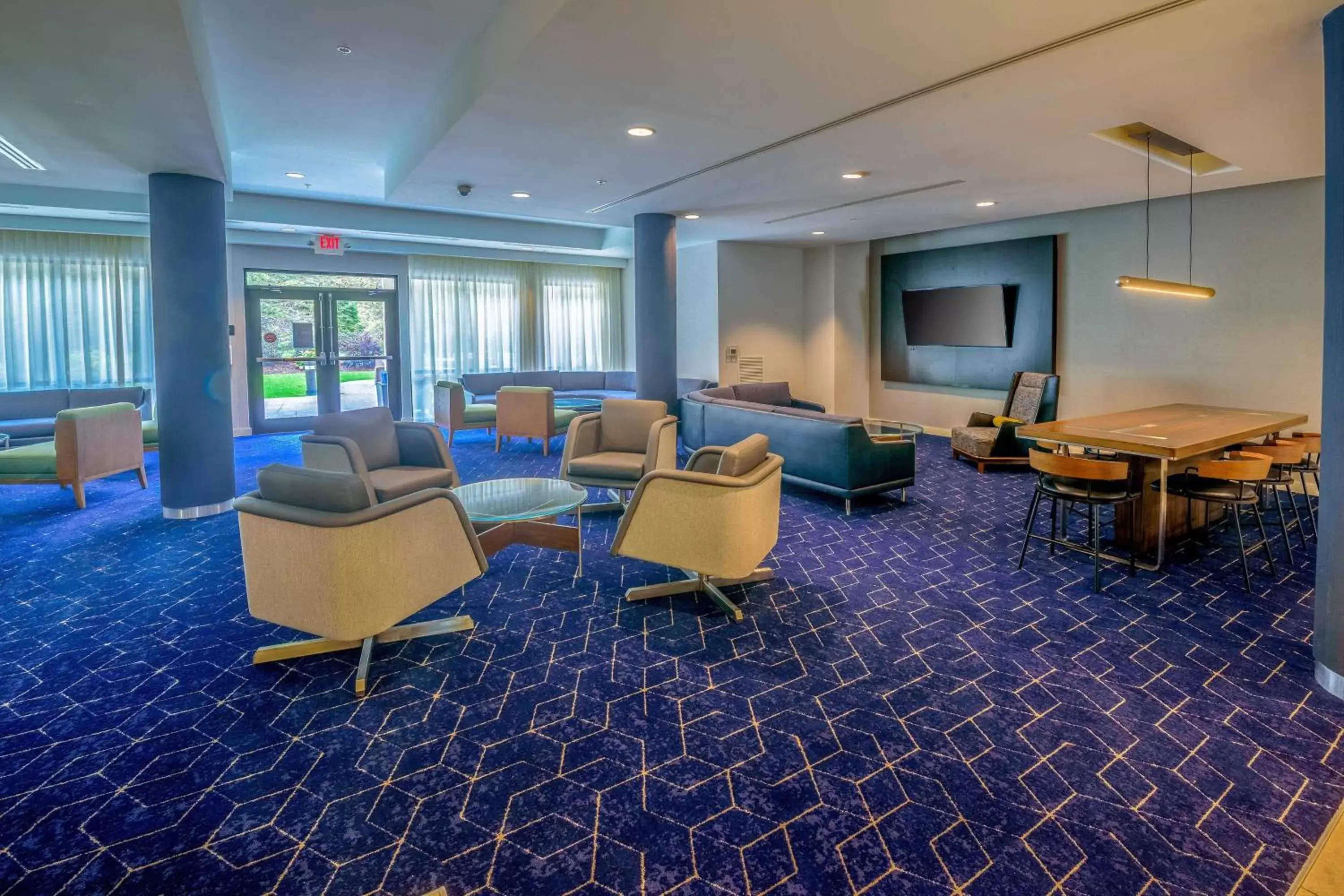 Lobby or reception, Lounge/Bar in Courtyard by Marriott Wilkes-Barre Arena