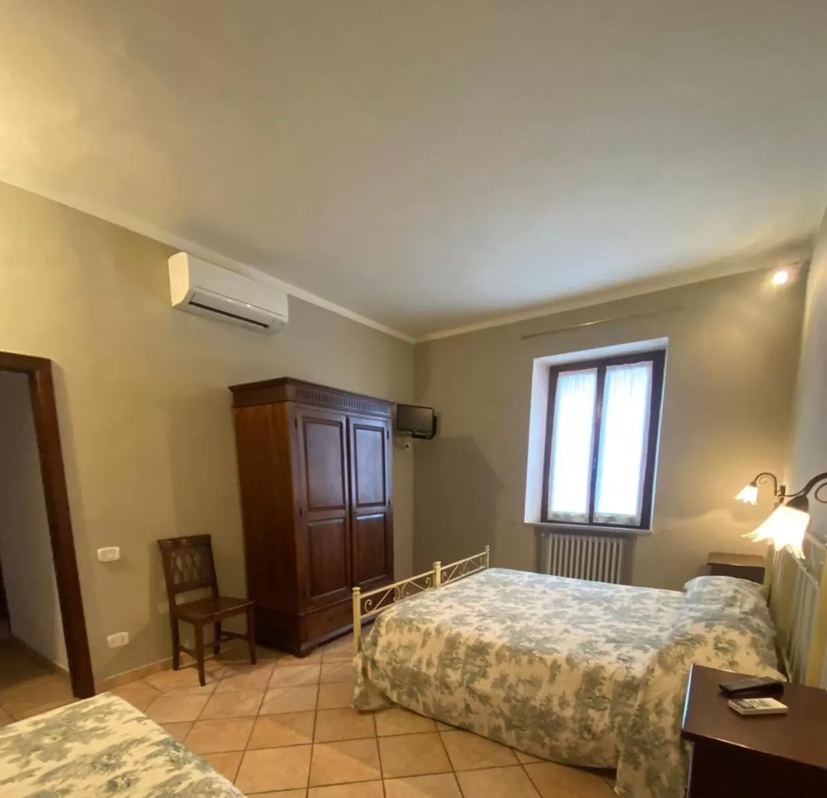 Bed in Affittacamere La Torre di Montalcino