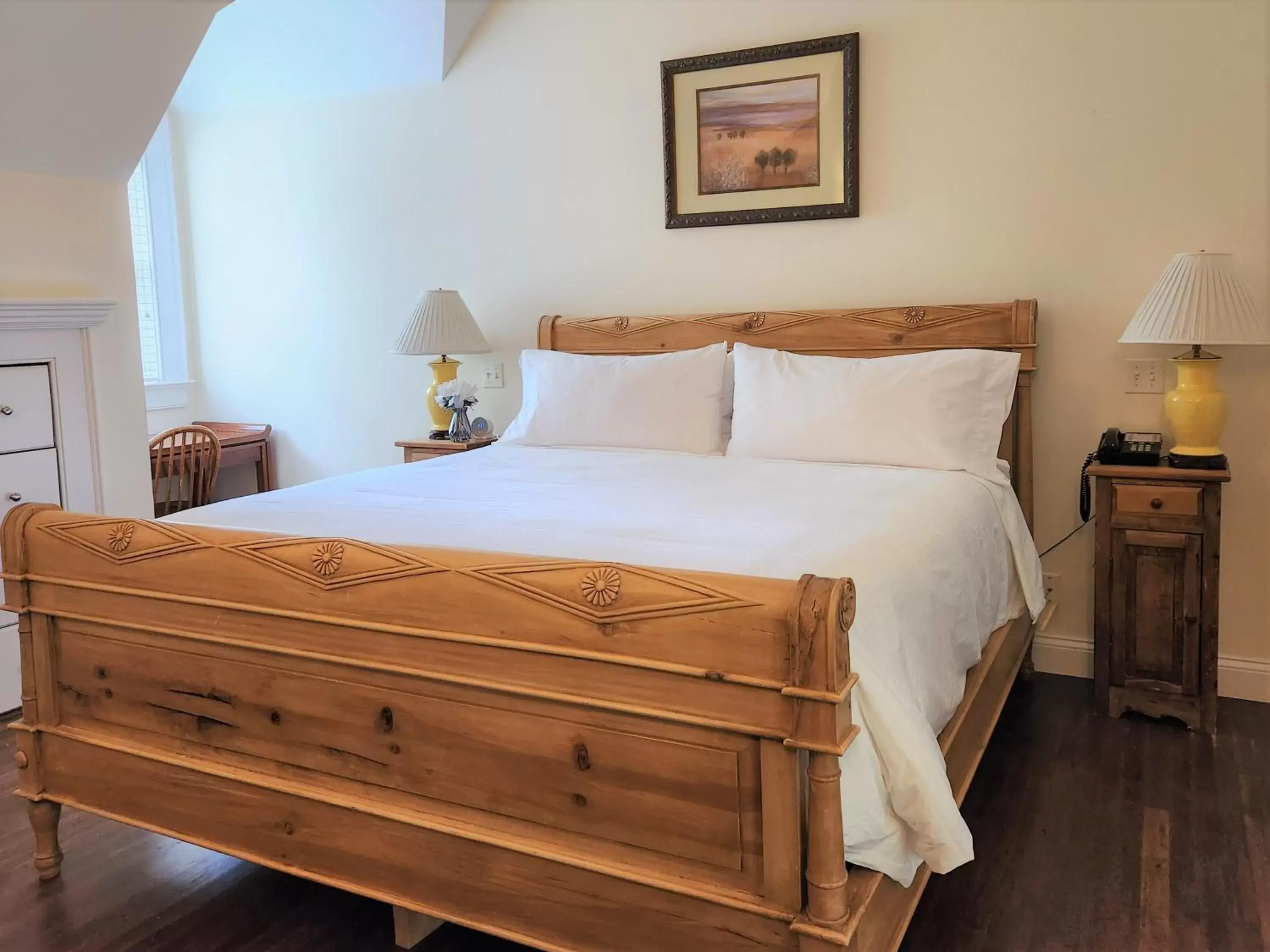 Bedroom, Bed in The Wainscott Inn