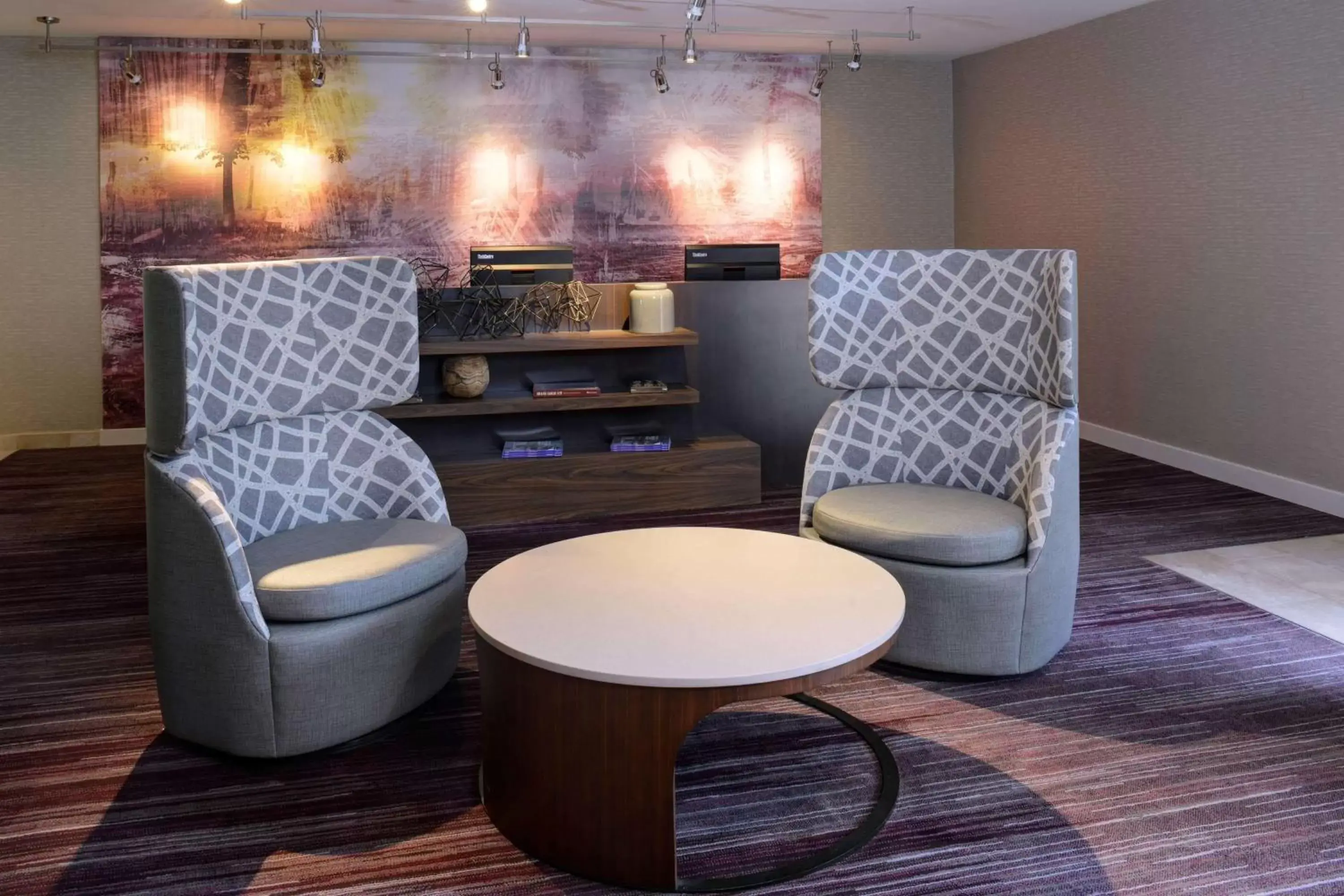 Lobby or reception, Seating Area in Sonesta Select Kansas City South Overland Park