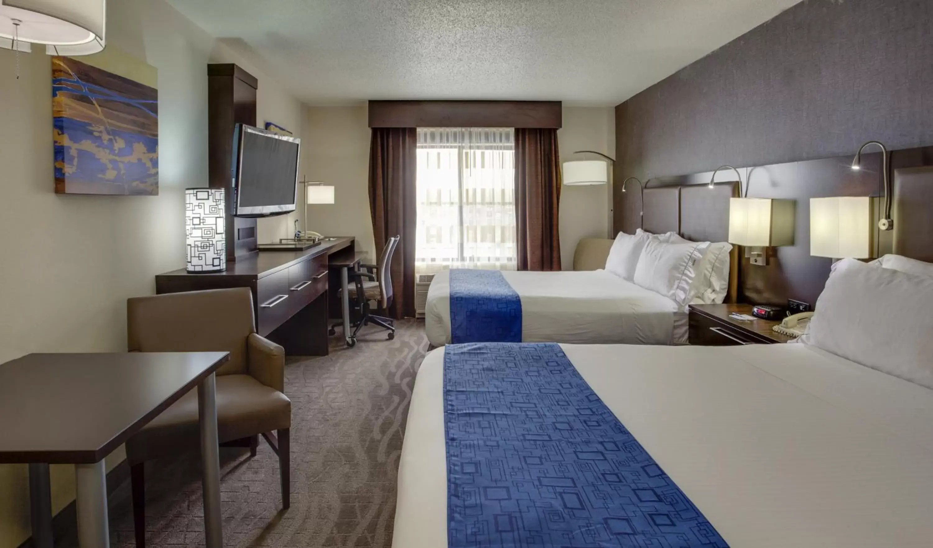Photo of the whole room in Holiday Inn Express Hotel & Suites Meadowlands Area, an IHG Hotel