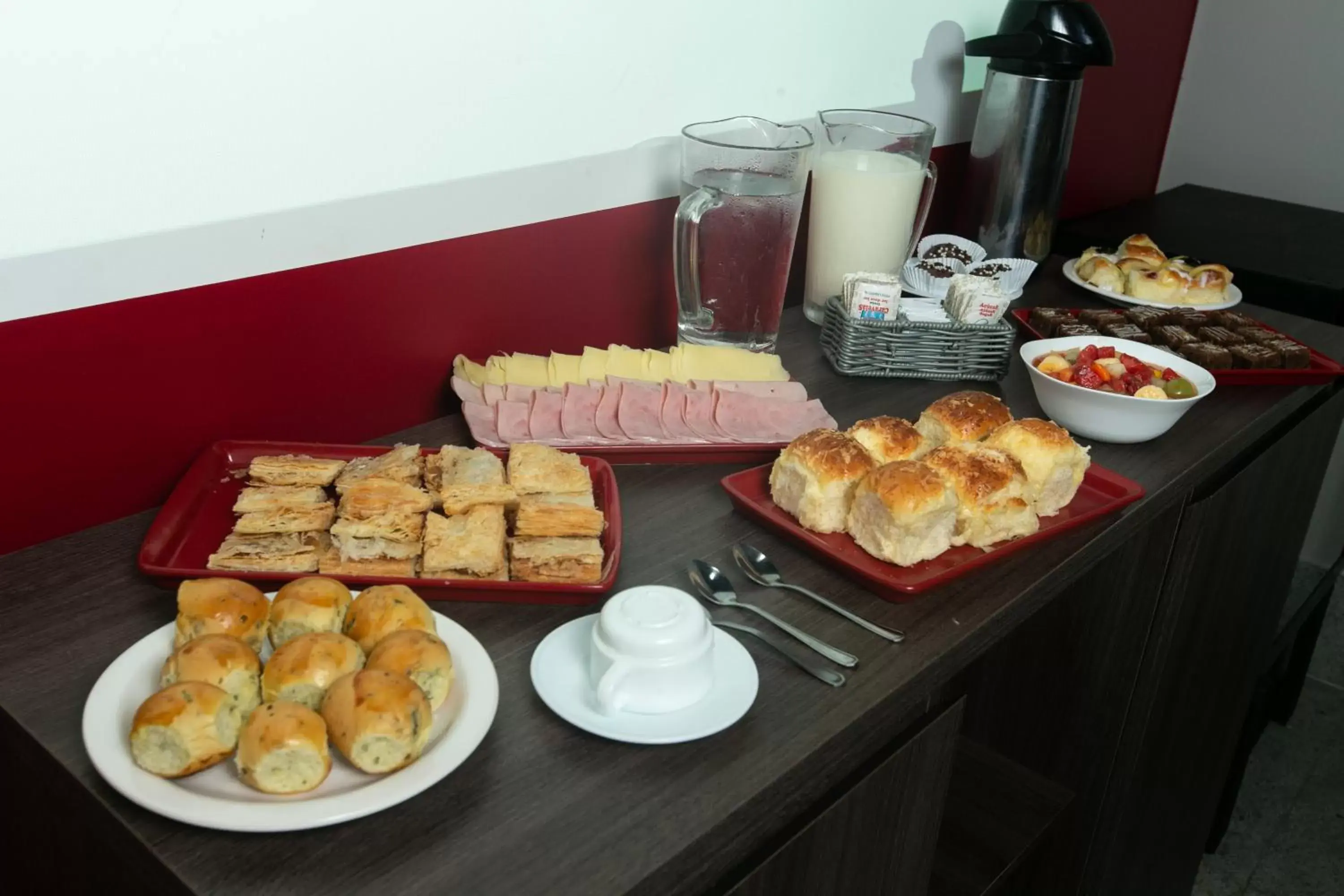 Coffee/tea facilities in ibis Copacabana Posto 2