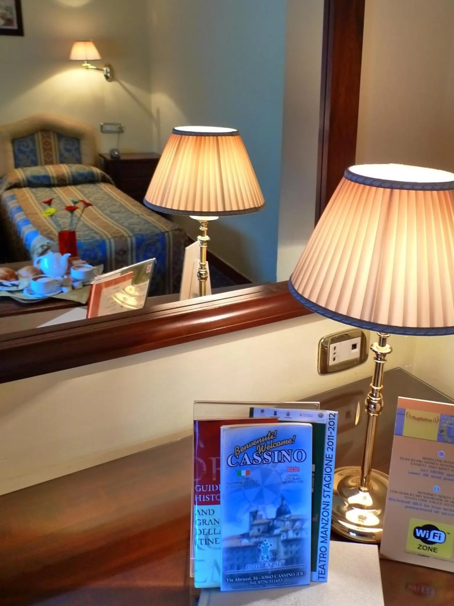 Bed in Hotel La Pace - Experience